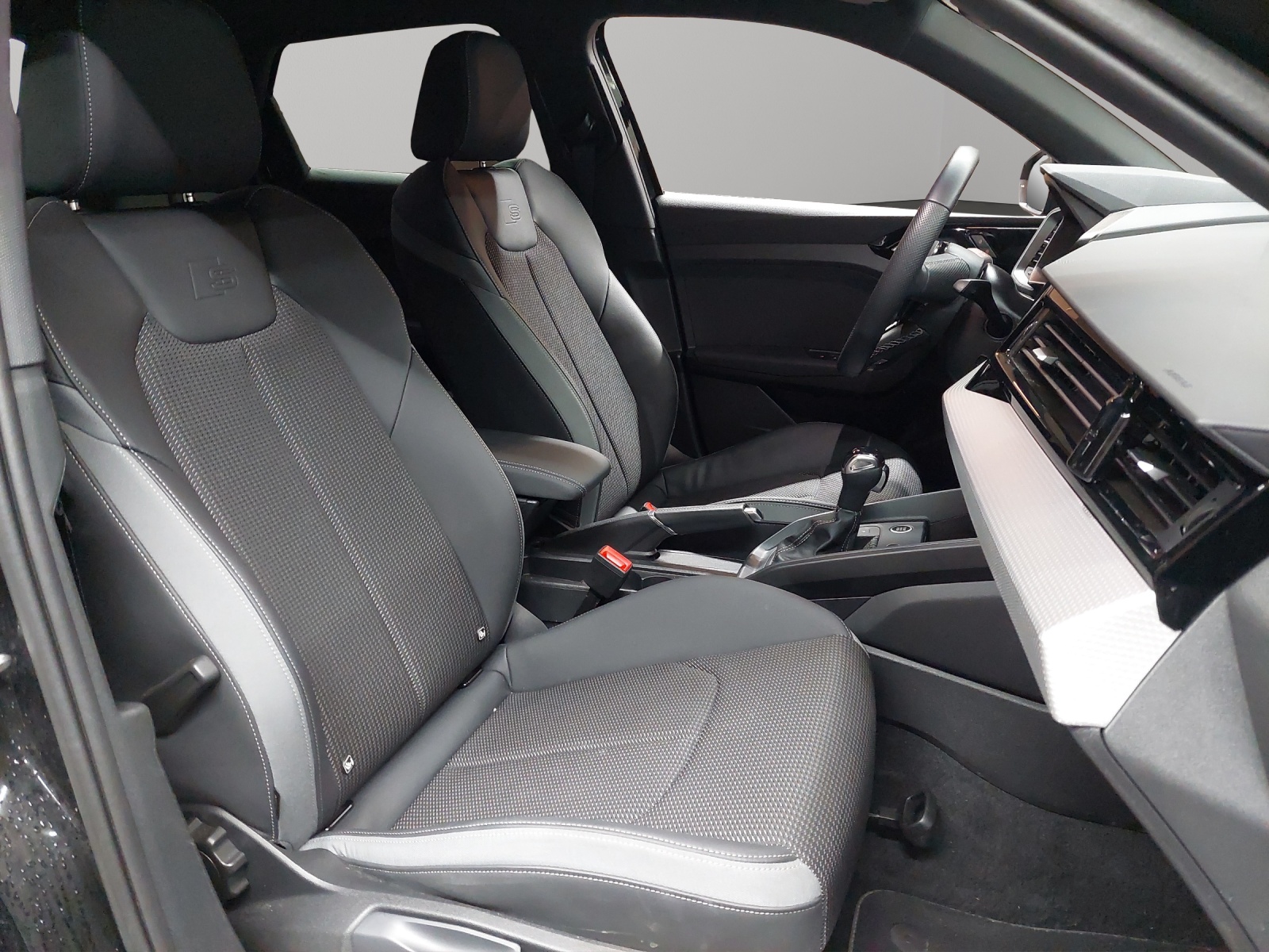 AUDI A1 Sportback 35 TFSI S-tronic-image-8