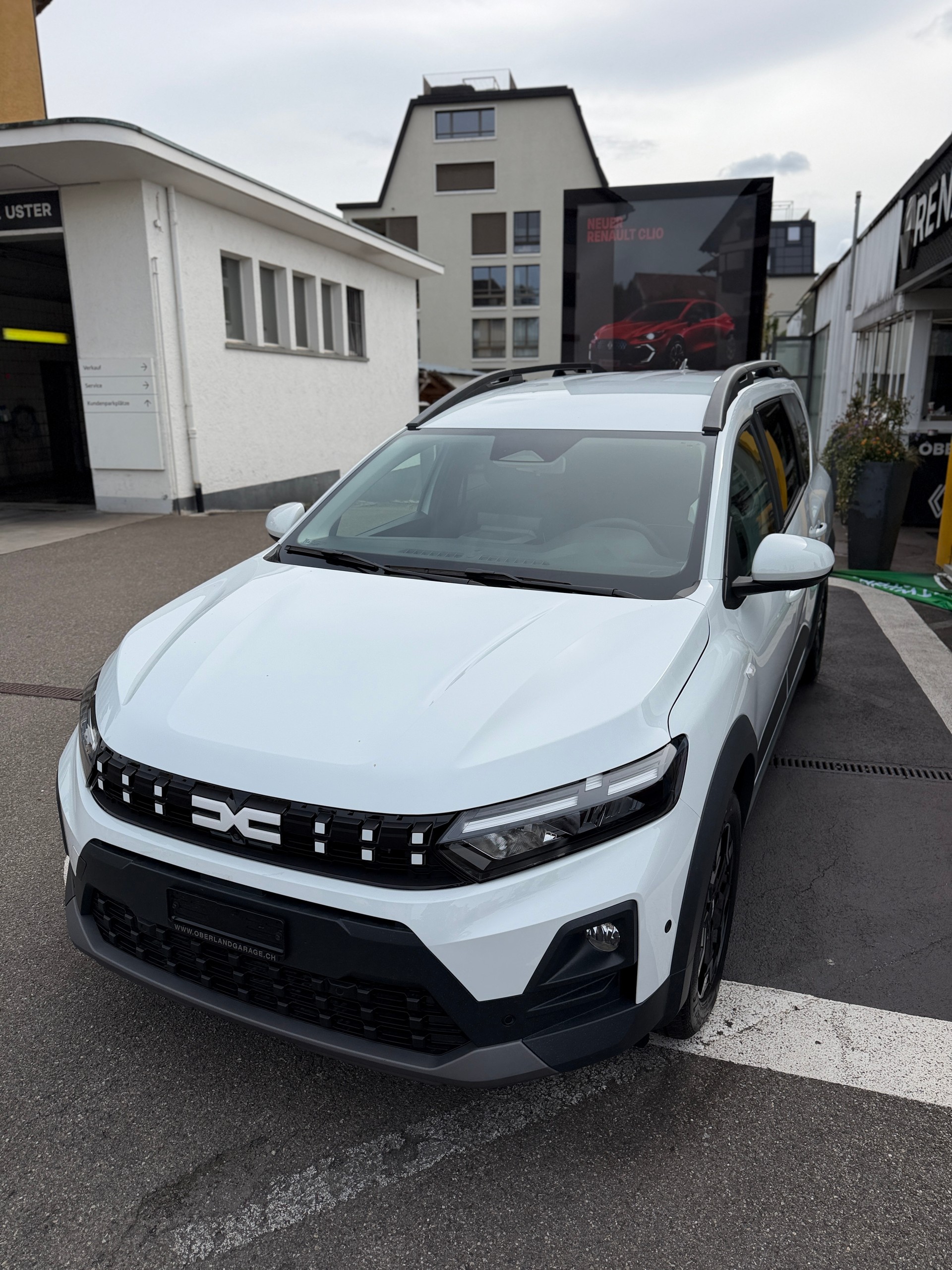 DACIA Jogger HEV 155 Journey-showroom-element-2