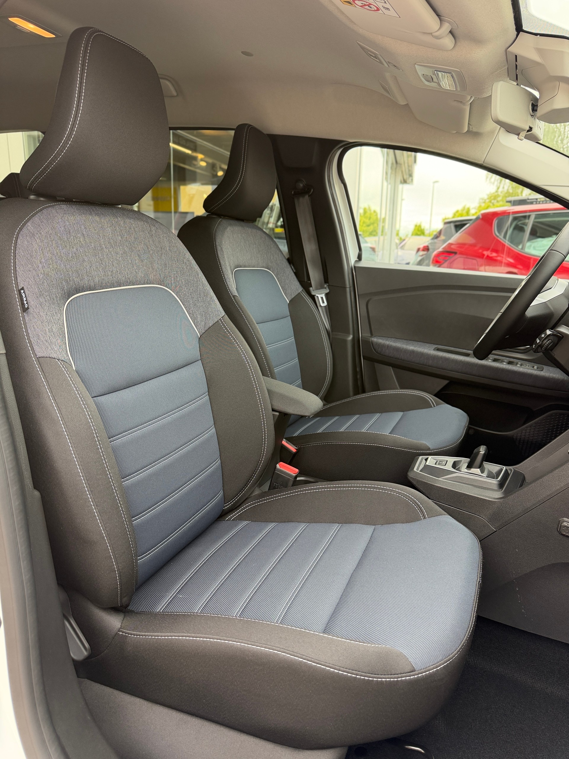 DACIA Jogger HEV 155 Journey-image-10