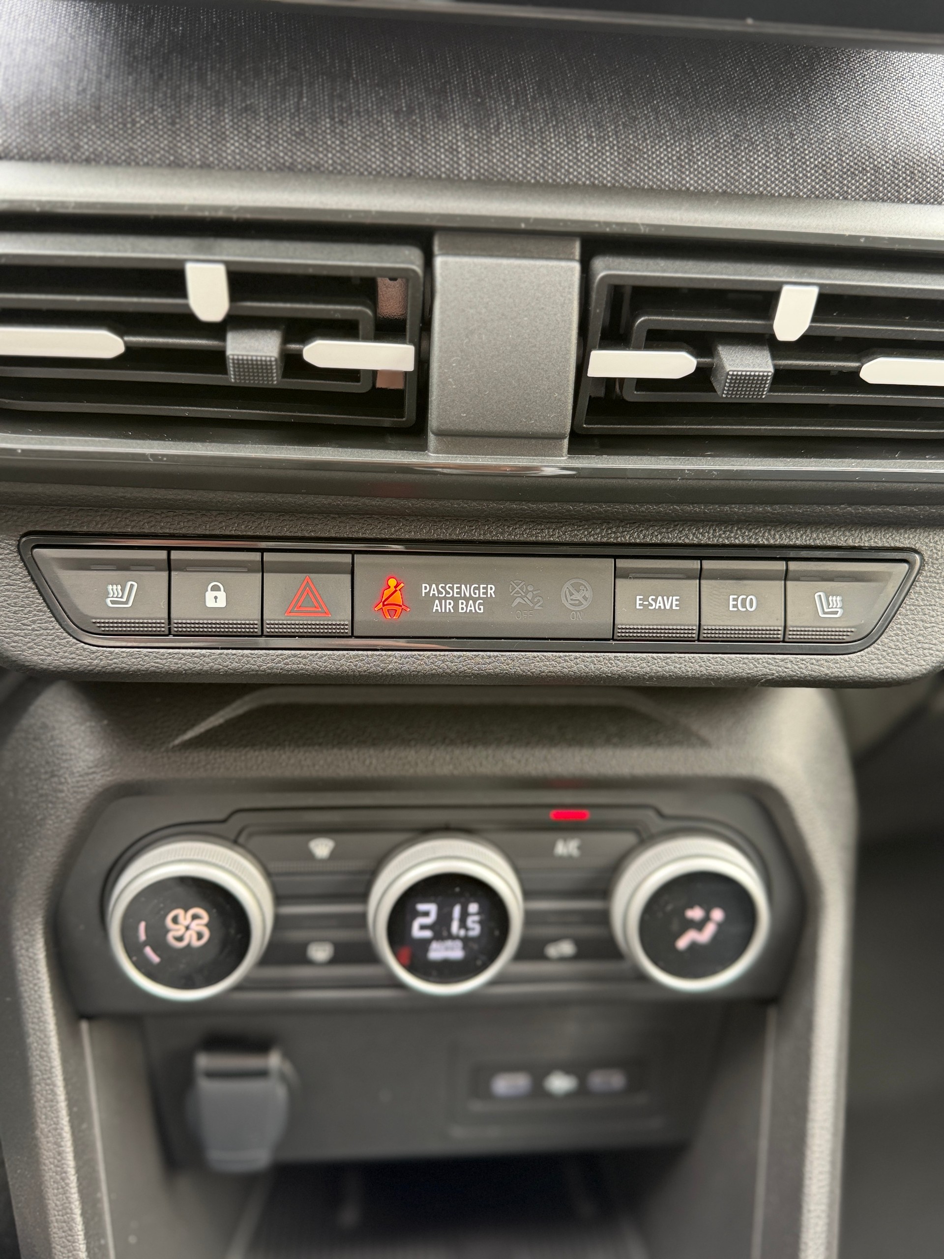 DACIA Jogger HEV 155 Journey-image-21