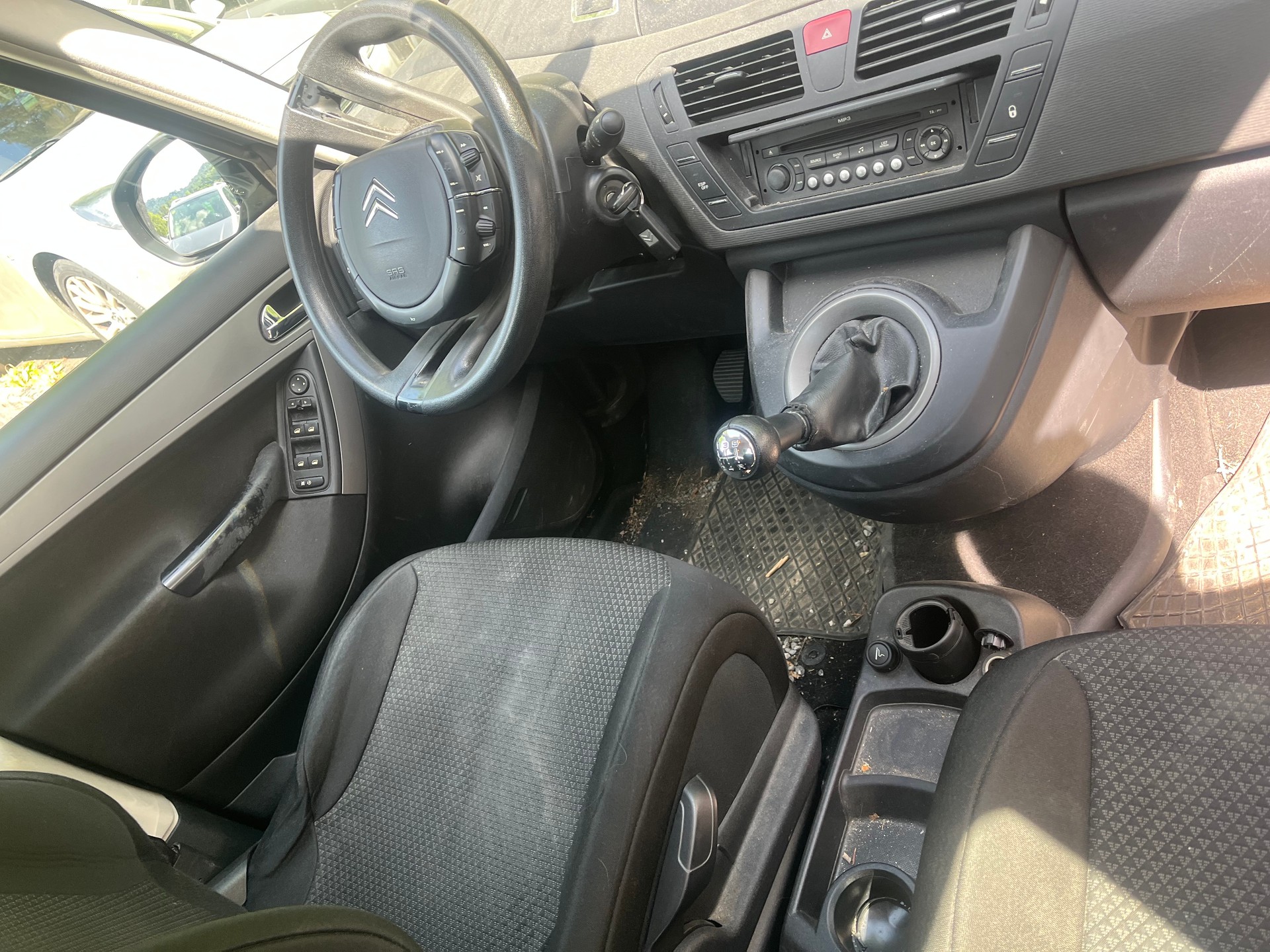 CITROEN Grand C4 Picasso 1.6i 16V Essentiel-image-9