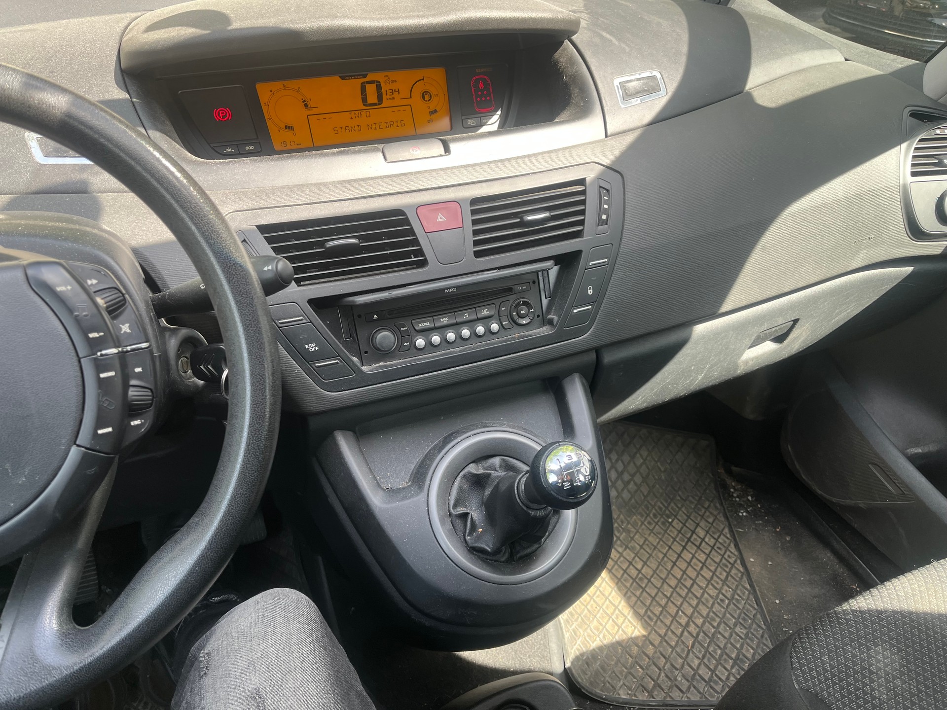 CITROEN Grand C4 Picasso 1.6i 16V Essentiel-image-5