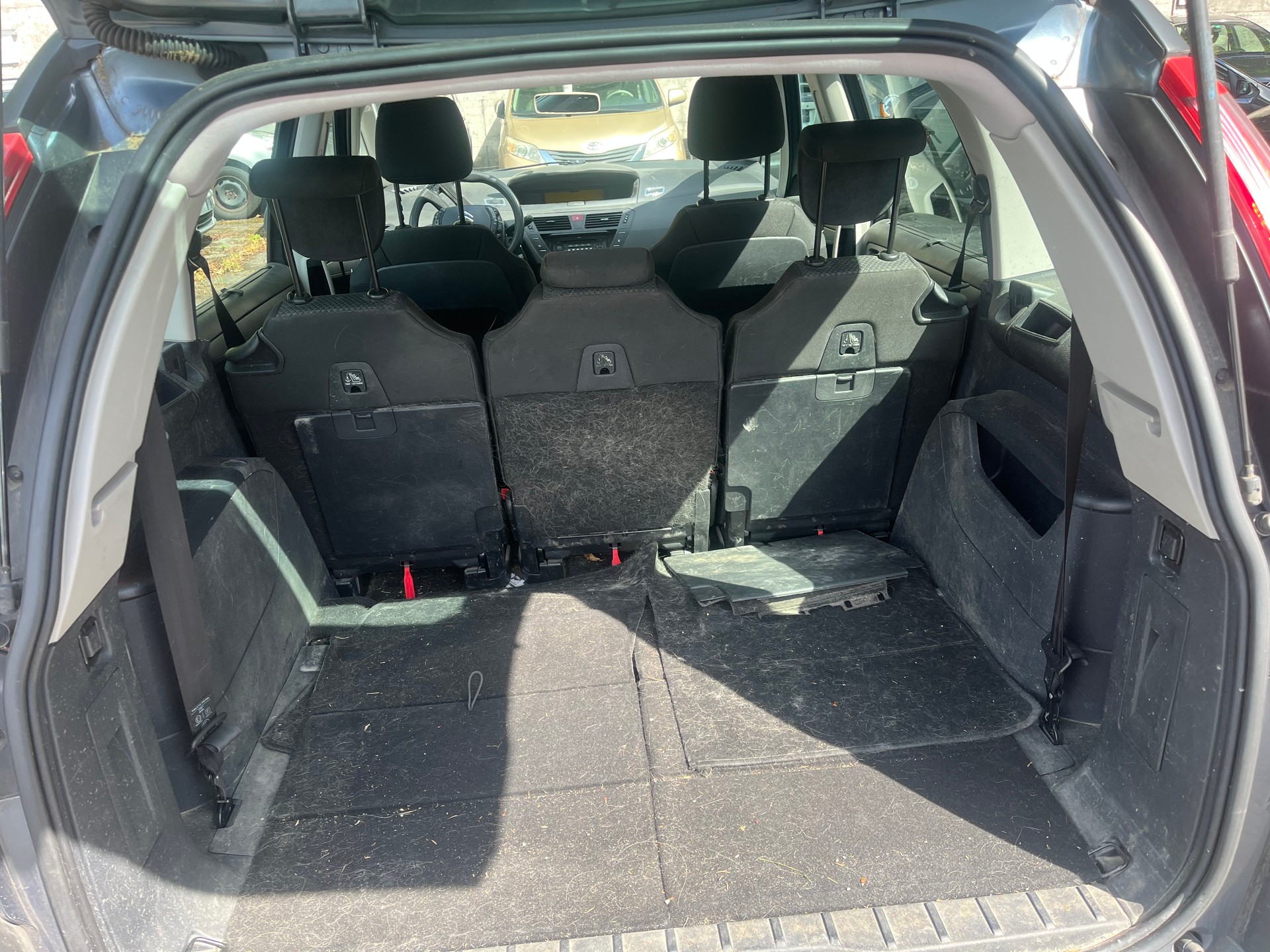 CITROEN Grand C4 Picasso 1.6i 16V Essentiel-image-8