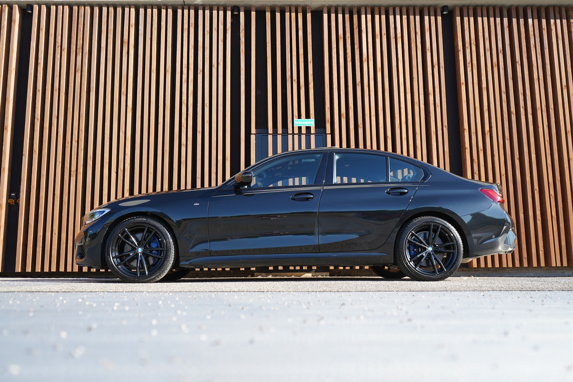 BMW M340d xDRIVE 48V STEPTRONIC M SPORT BLACK l 340 PS-showroom-element-3