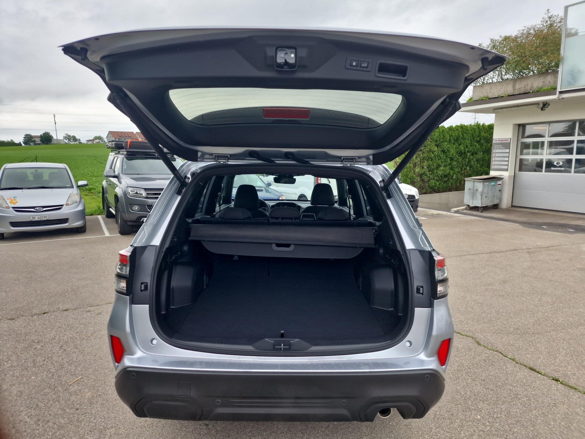 SUBARU Forester Station 2.0i e-Boxer Swiss Plus-image-11