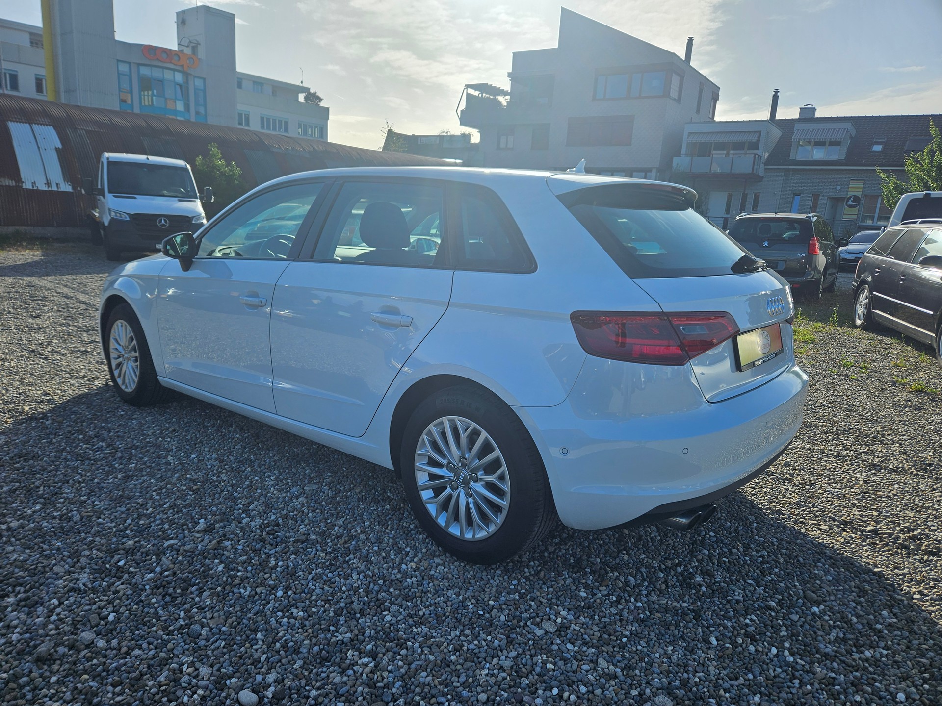 AUDI A3 Sportback 1.4 TFSI Ambition S-tronic-image-5