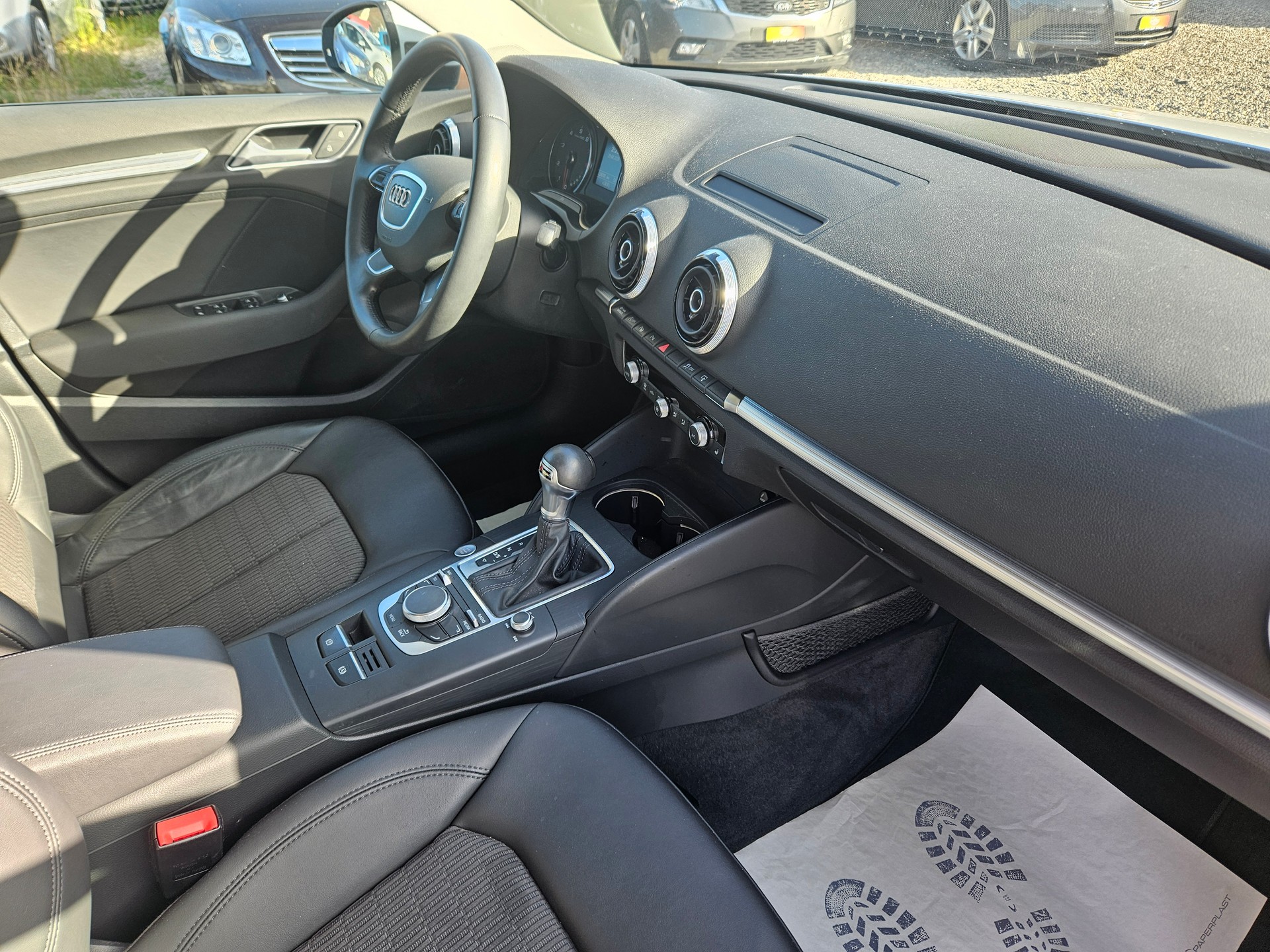 AUDI A3 Sportback 1.4 TFSI Ambition S-tronic-image-13