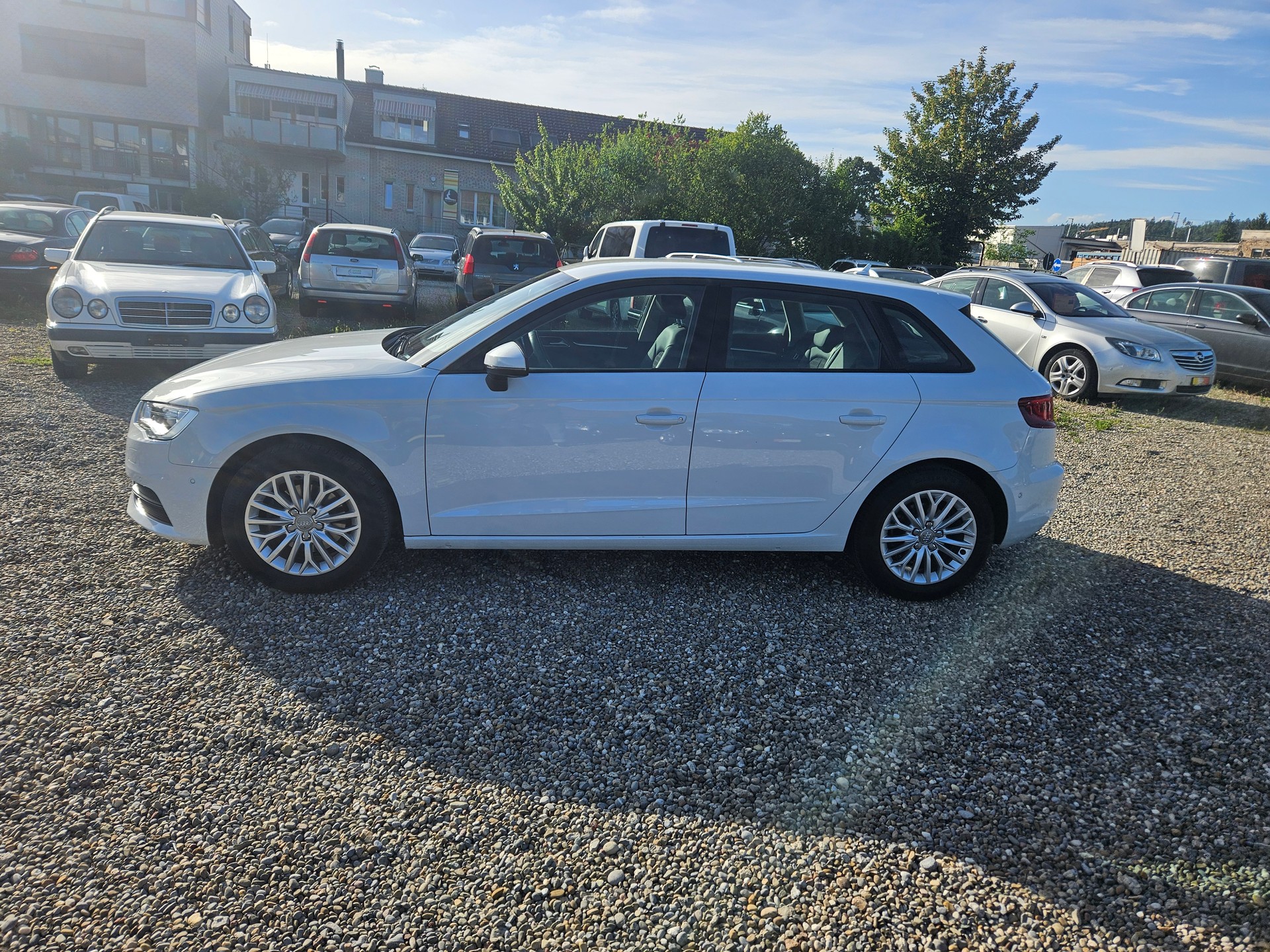 AUDI A3 Sportback 1.4 TFSI Ambition S-tronic-image-6