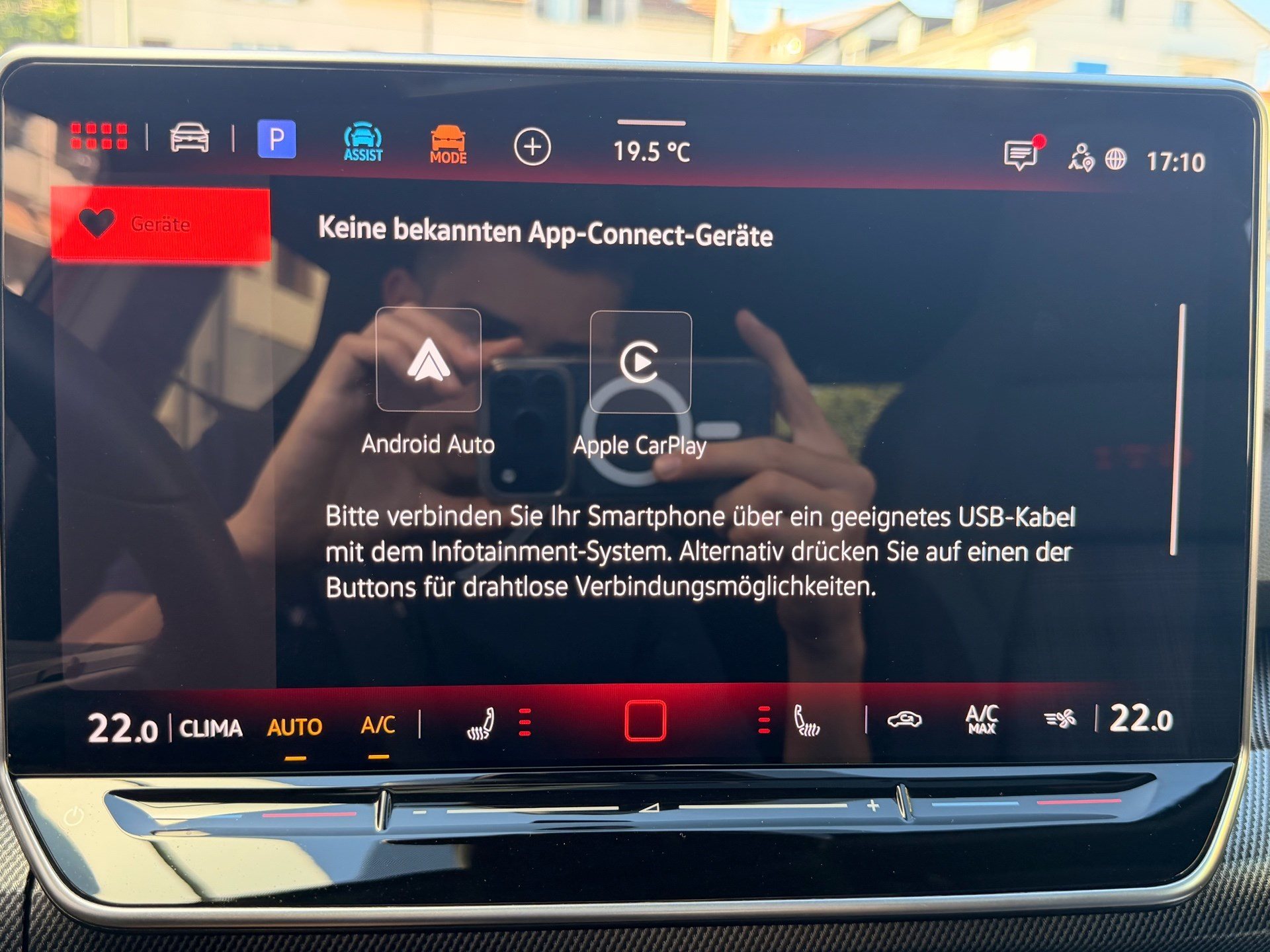 VW Golf GTI 2.0 TSI DSG FACELIFT *** PANORAMAGLASDACH & DCC FAHRWERK ***-image-21