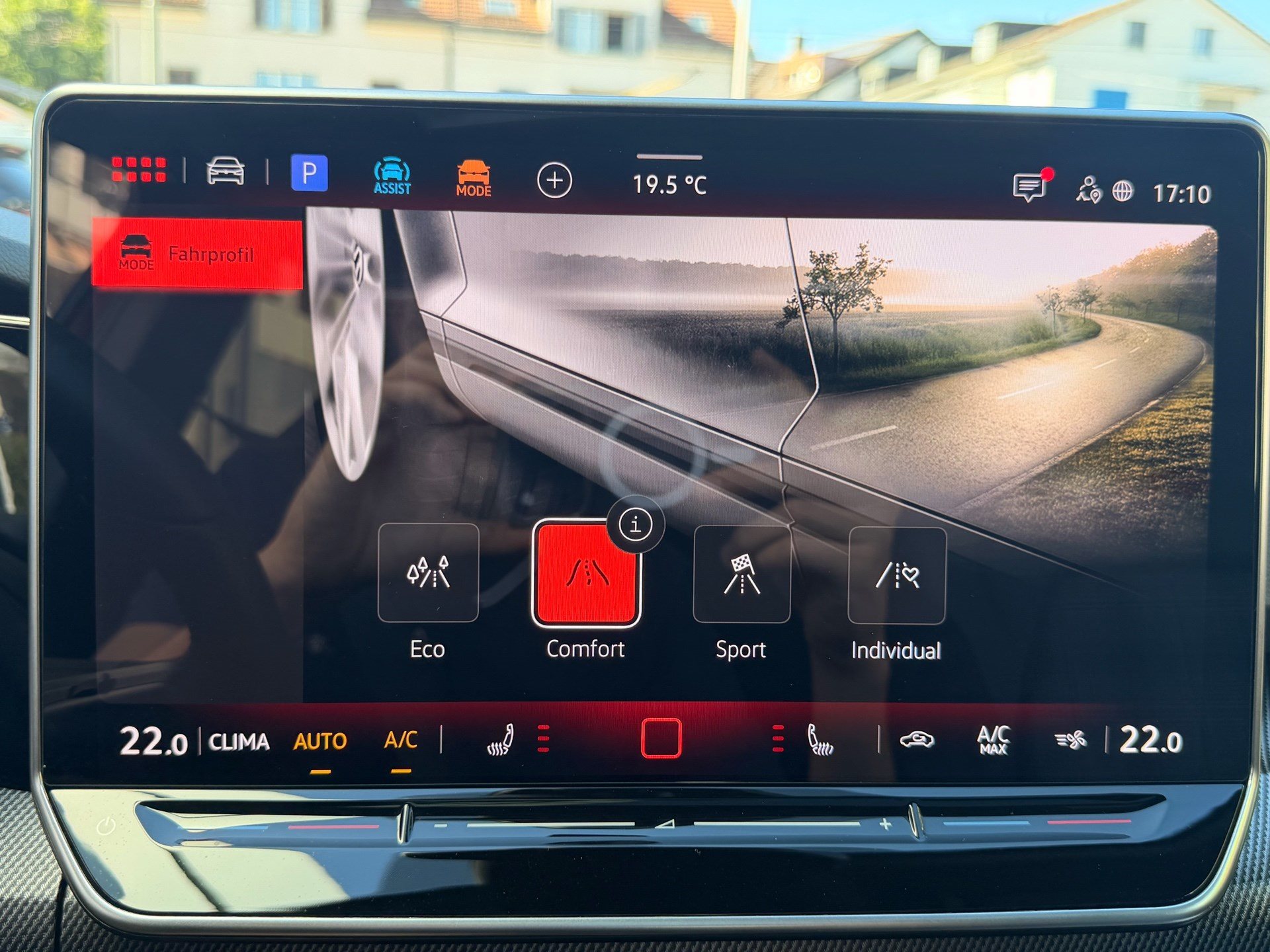 VW Golf GTI 2.0 TSI DSG FACELIFT *** PANORAMAGLASDACH & DCC FAHRWERK ***-image-12