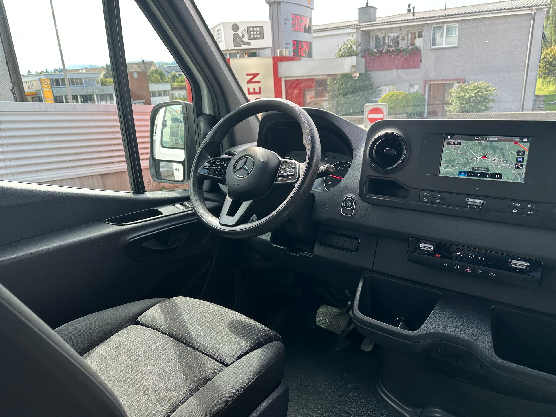 MERCEDES-BENZ Sprinter 319 CDI Standard 9G-TRONIC 4x4-image-8
