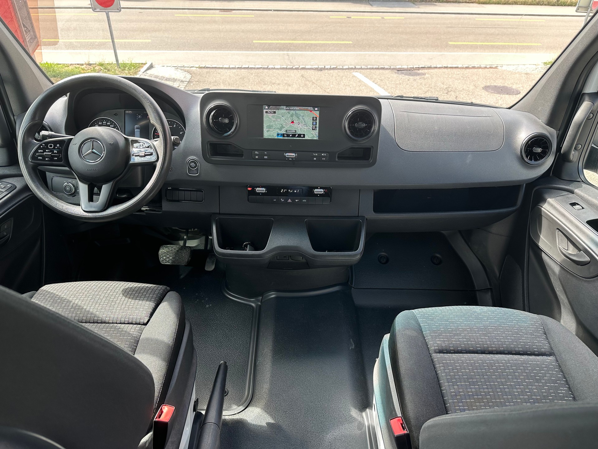 MERCEDES-BENZ Sprinter 319 CDI Standard 9G-TRONIC 4x4-image-6