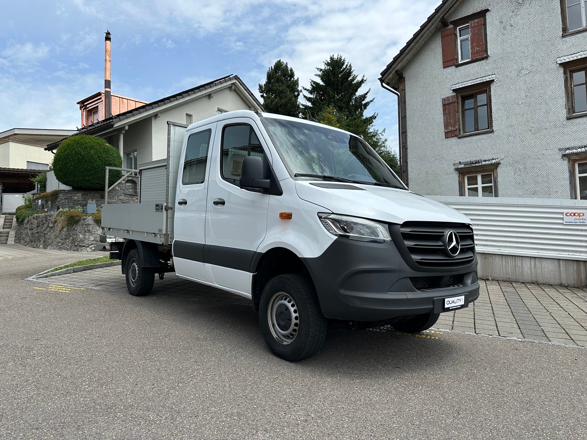 MERCEDES-BENZ Sprinter 319 CDI Standard 9G-TRONIC 4x4-image-1