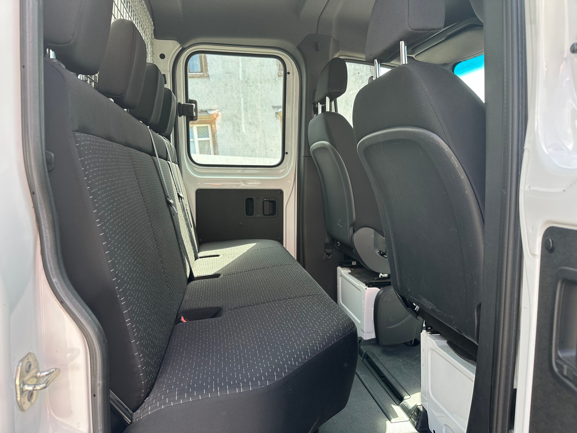 MERCEDES-BENZ Sprinter 319 CDI Standard 9G-TRONIC 4x4-image-10