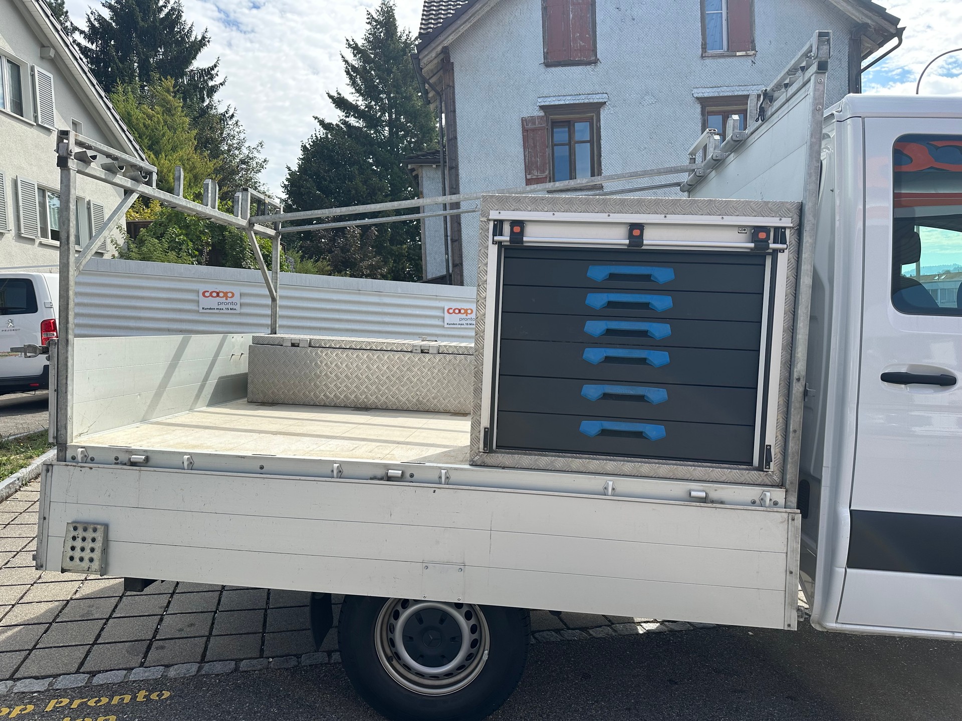 MERCEDES-BENZ Sprinter 319 CDI Standard 9G-TRONIC 4x4-image-4