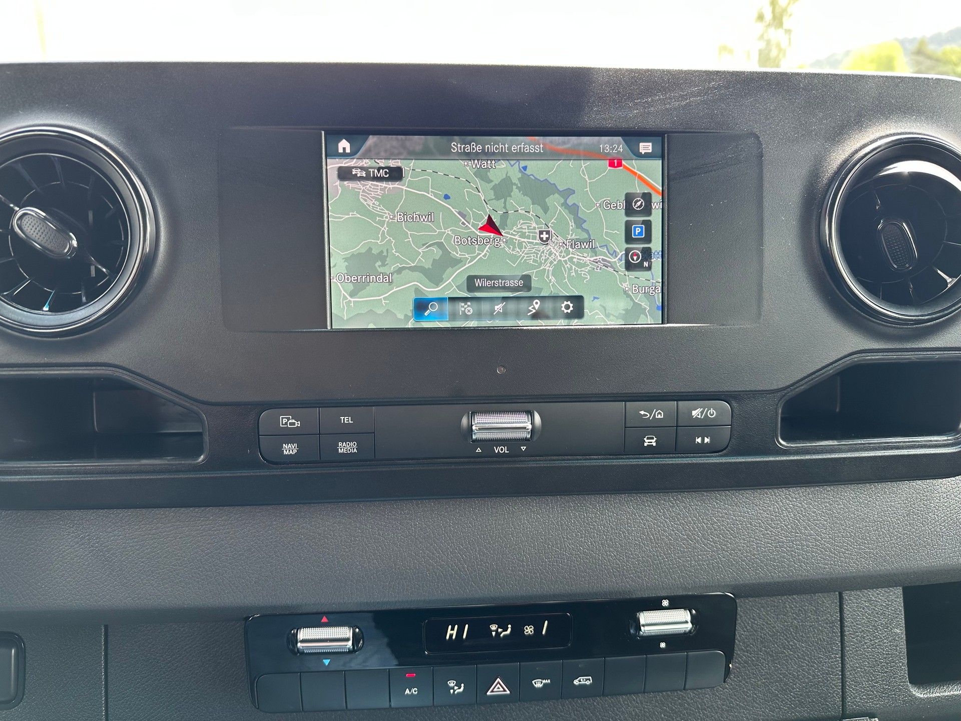 MERCEDES-BENZ Sprinter 319 CDI Standard 9G-TRONIC 4x4-image-11