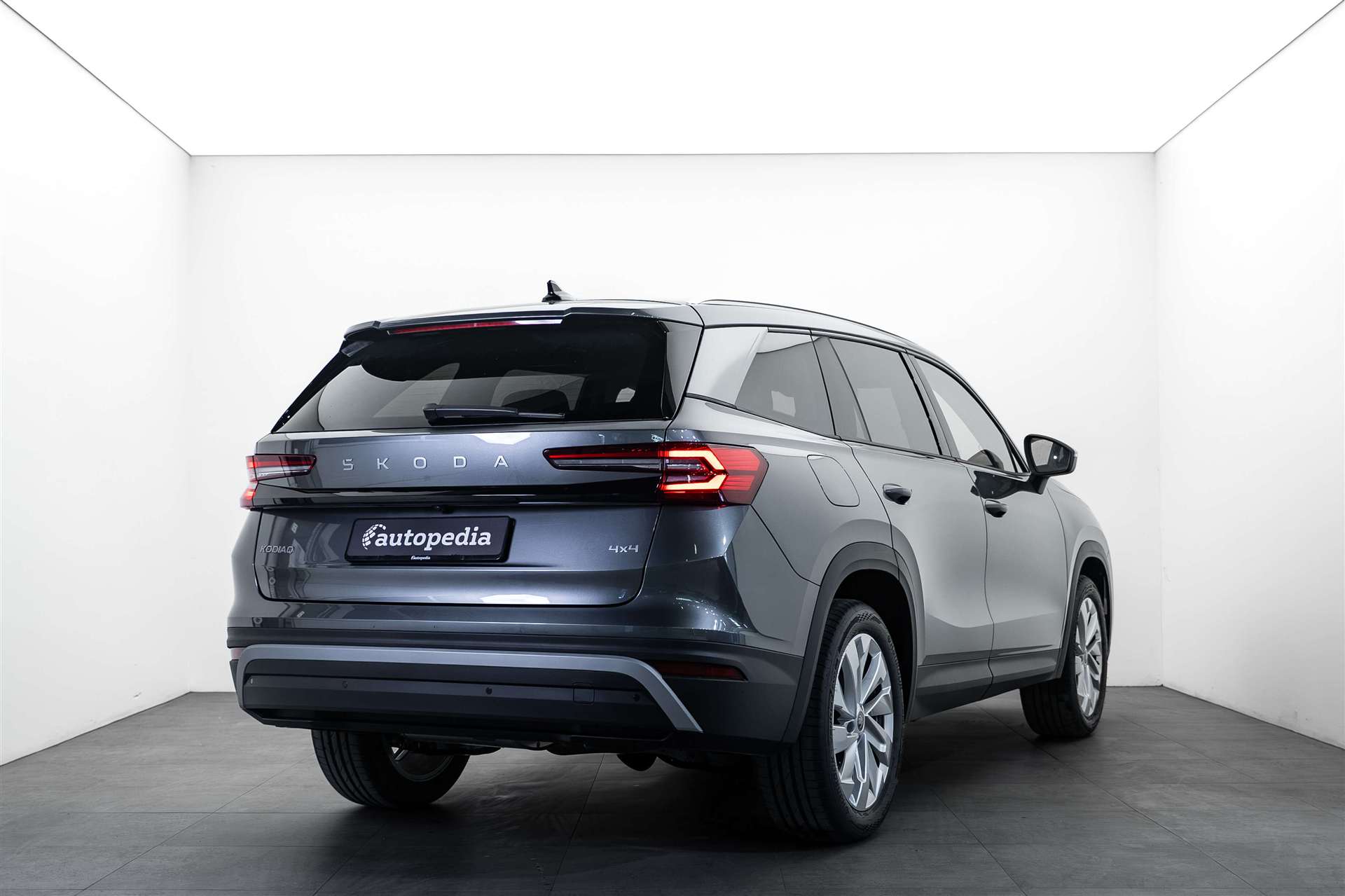SKODA Kodiaq 2.0 TDI Selection DSG 4x4 7-Plätzer-showroom-element-2