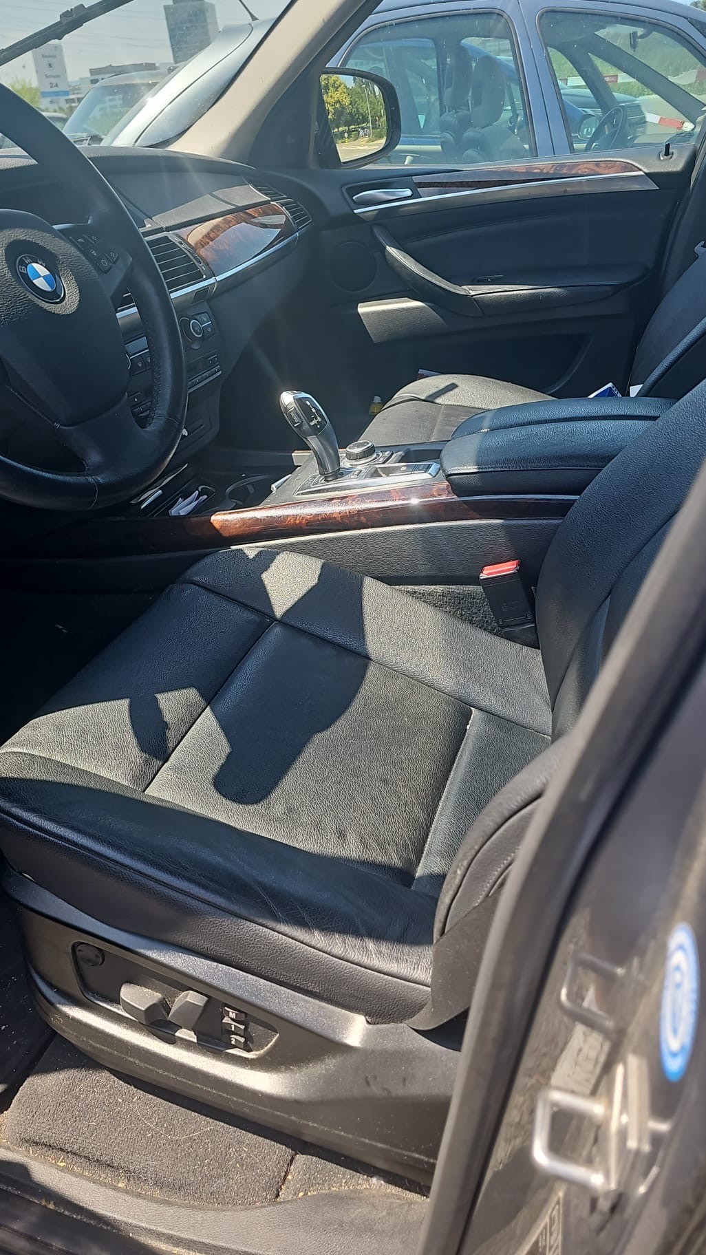 BMW XDrive40d-image-3