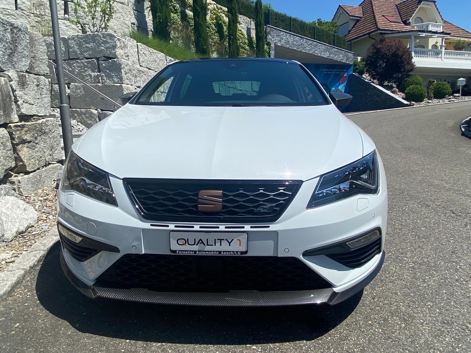 SEAT Leon 2.0 TSI SWISS Cupra 290 DSG-image-4