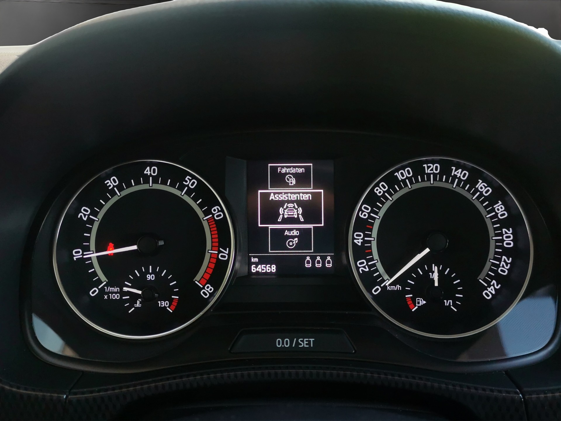 SKODA Fabia 1.2 TSI Monte Carlo-image-18