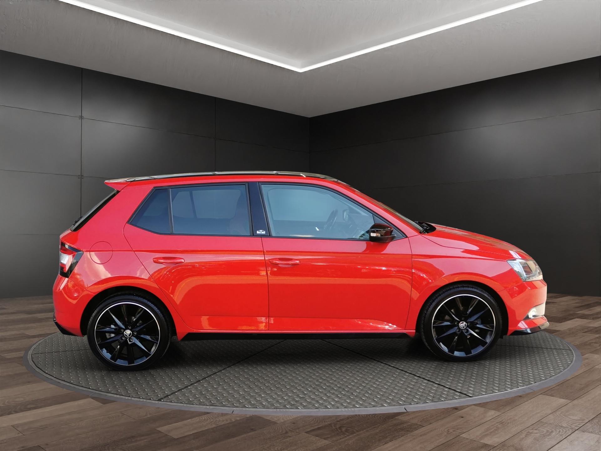 SKODA Fabia 1.2 TSI Monte Carlo-image-4