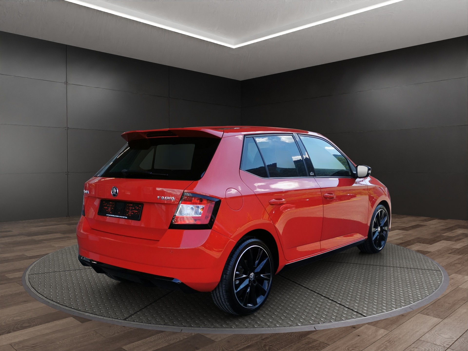SKODA Fabia 1.2 TSI Monte Carlo-image-5