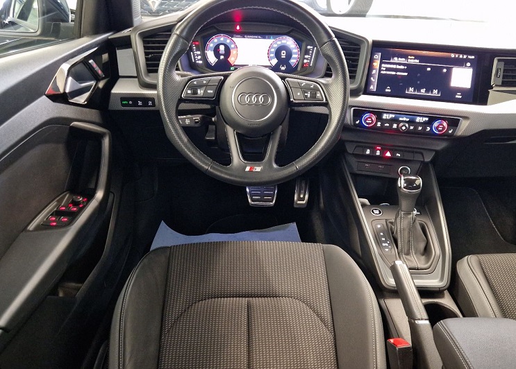 AUDI A1 Sportback 30 TFSI S Line Attraction S-tronic-image-6