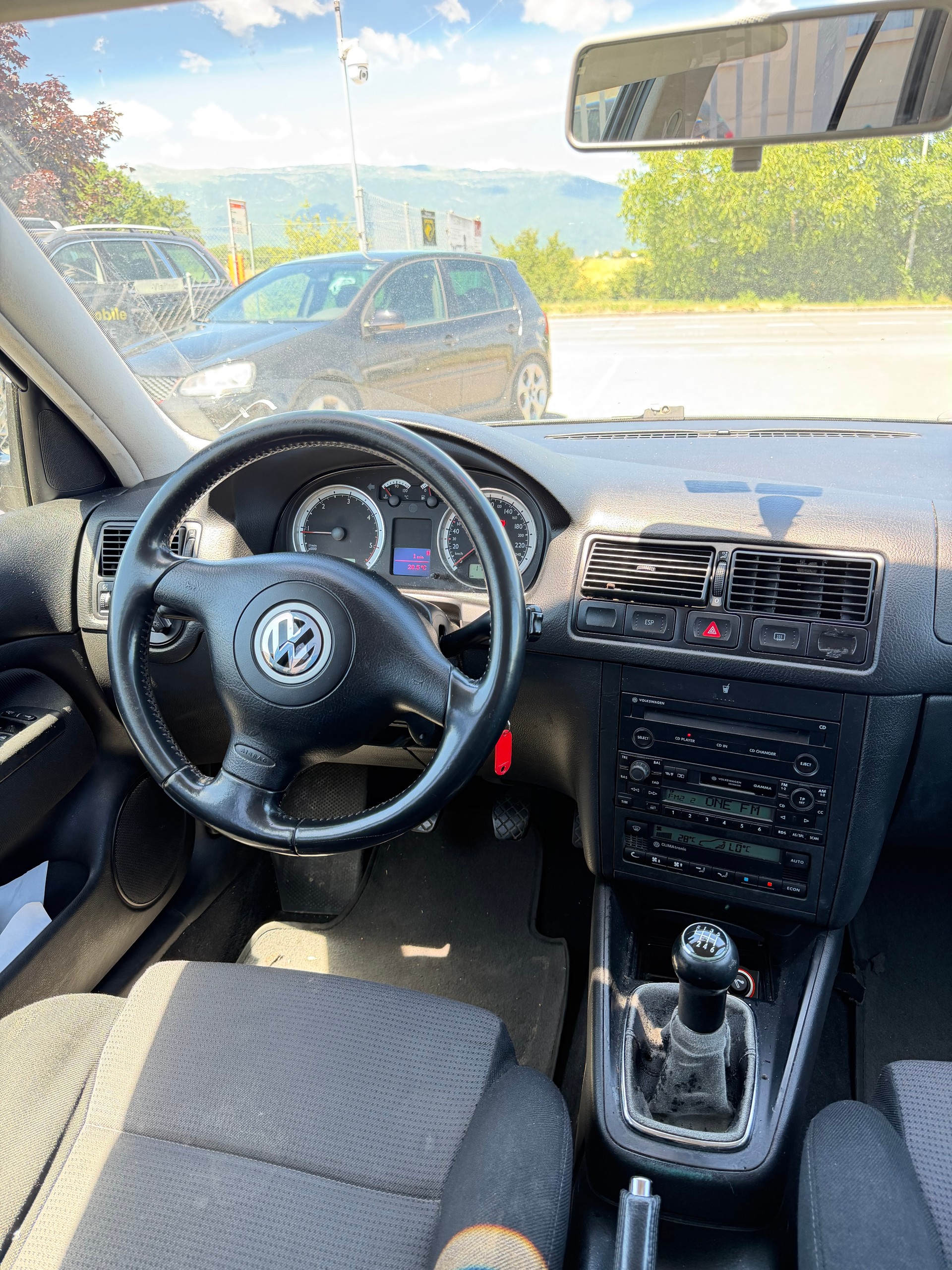 VW Golf 1.9 TDI PD Highline-image-9