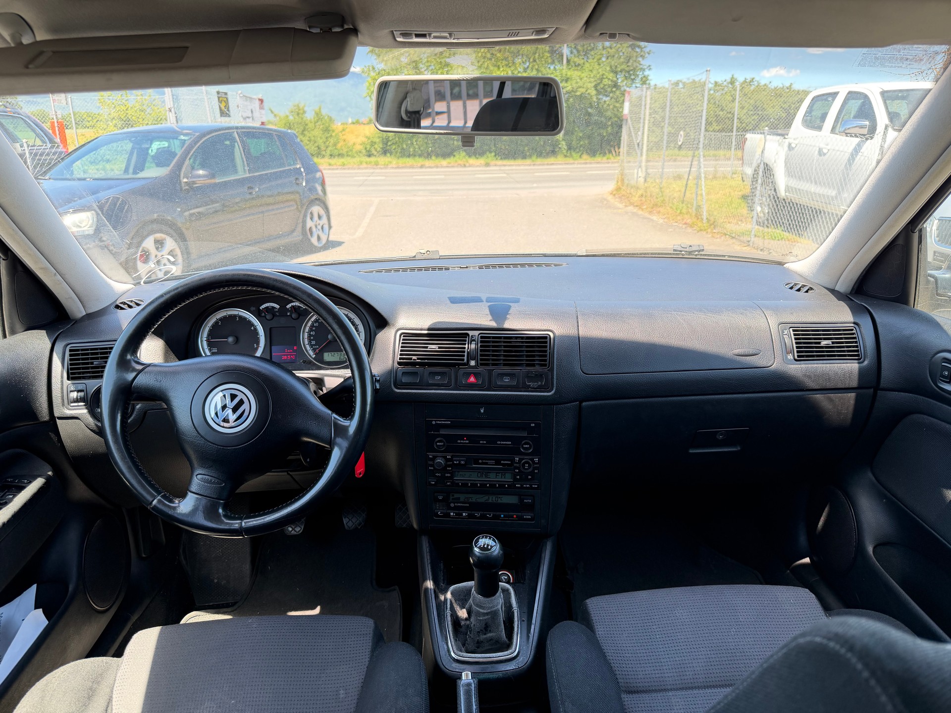 VW Golf 1.9 TDI PD Highline-image-8