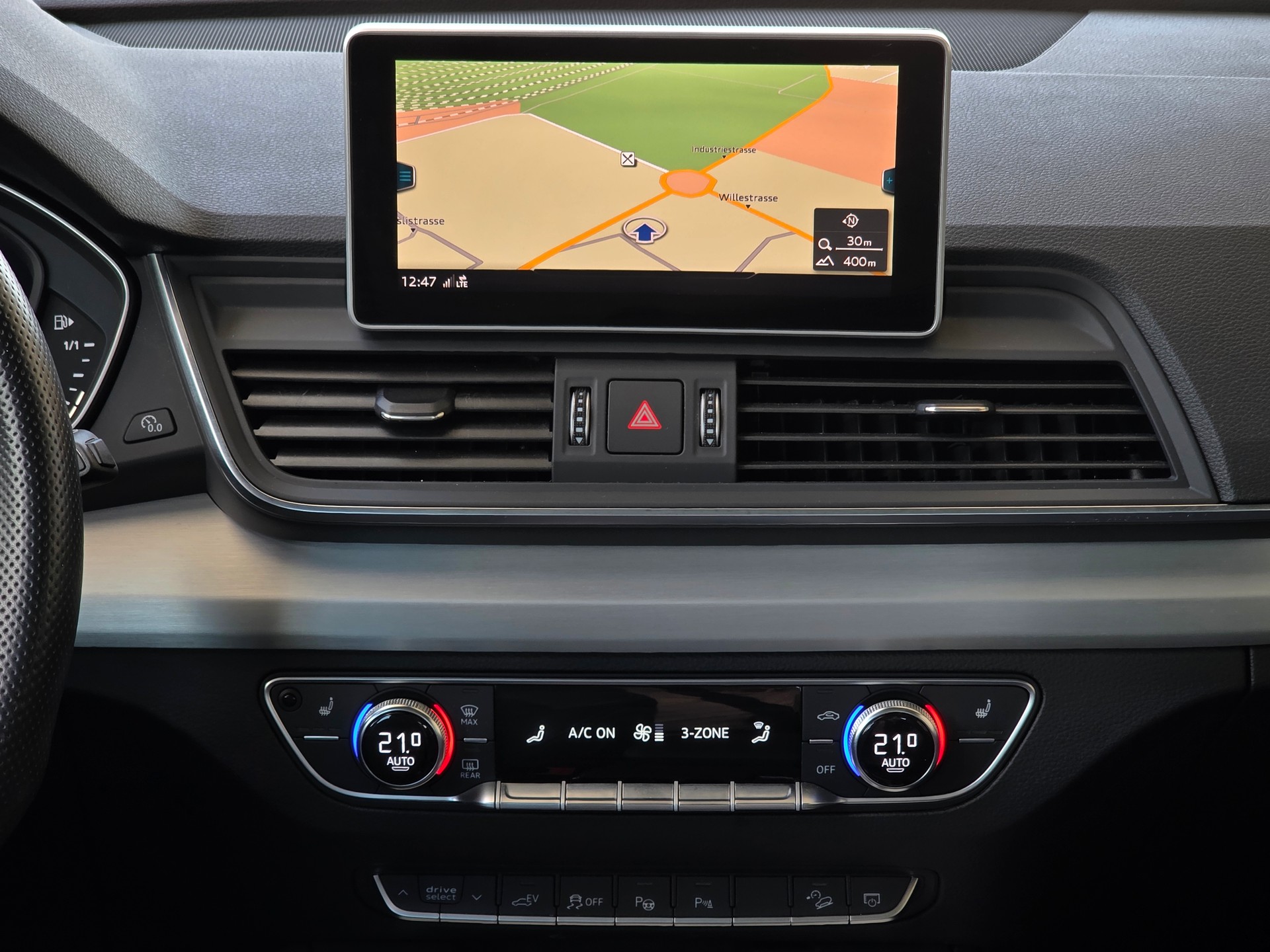 AUDI Q5 55 TFSI e Sport Quattro S-Line * CH-Fahrzeug * Frisch ab MFK * Anhängerkupplung * Panorama *-image-19