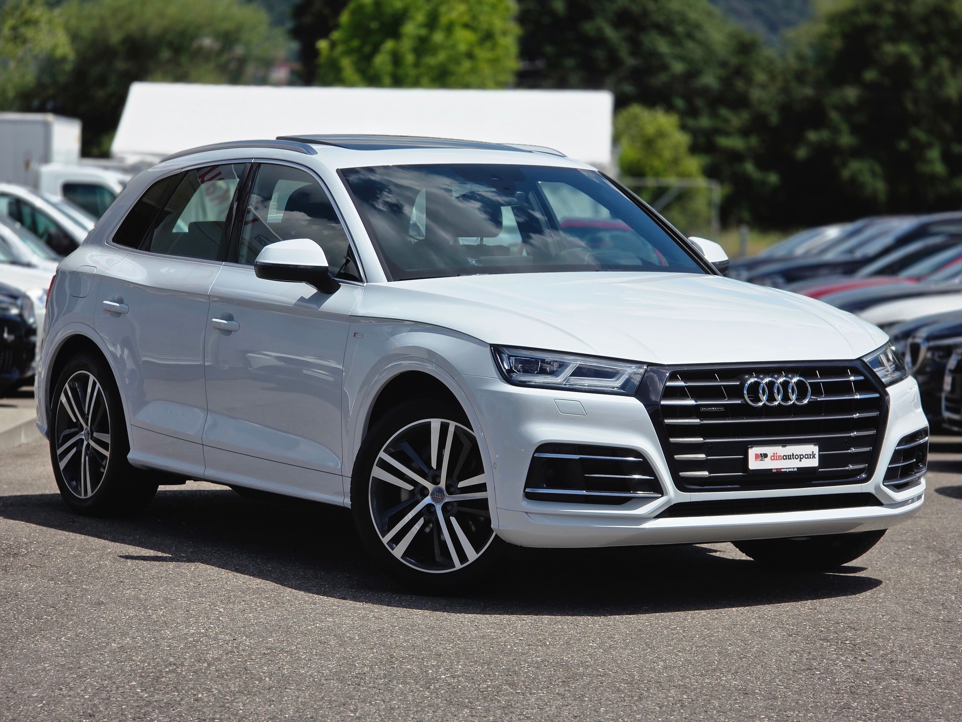 AUDI Q5 55 TFSI e Sport Quattro S-Line * CH-Fahrzeug * Frisch ab MFK * Anhängerkupplung * Panorama *-image-4
