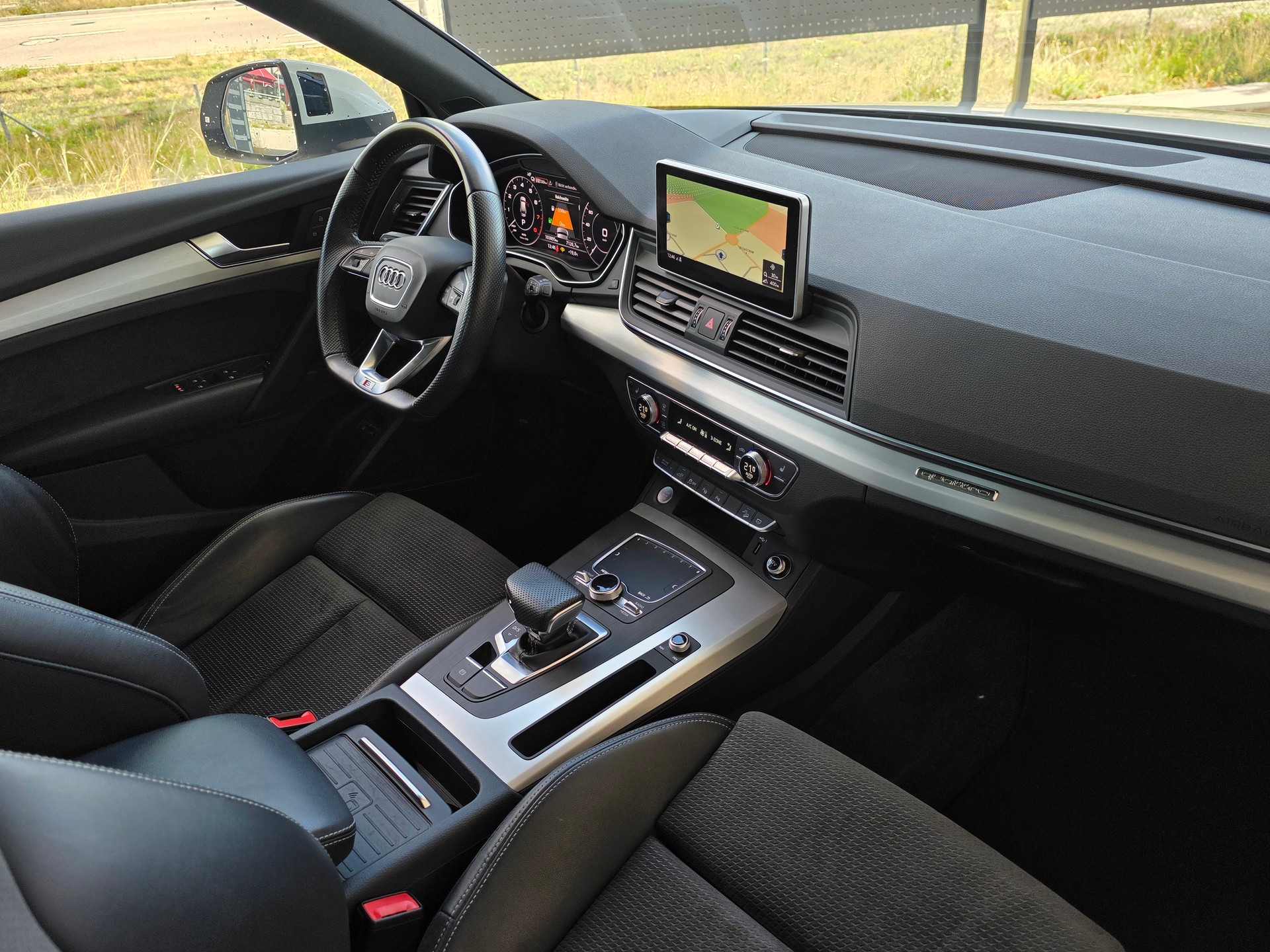 AUDI Q5 55 TFSI e Sport Quattro S-Line * CH-Fahrzeug * Frisch ab MFK * Anhängerkupplung * Panorama *-image-27