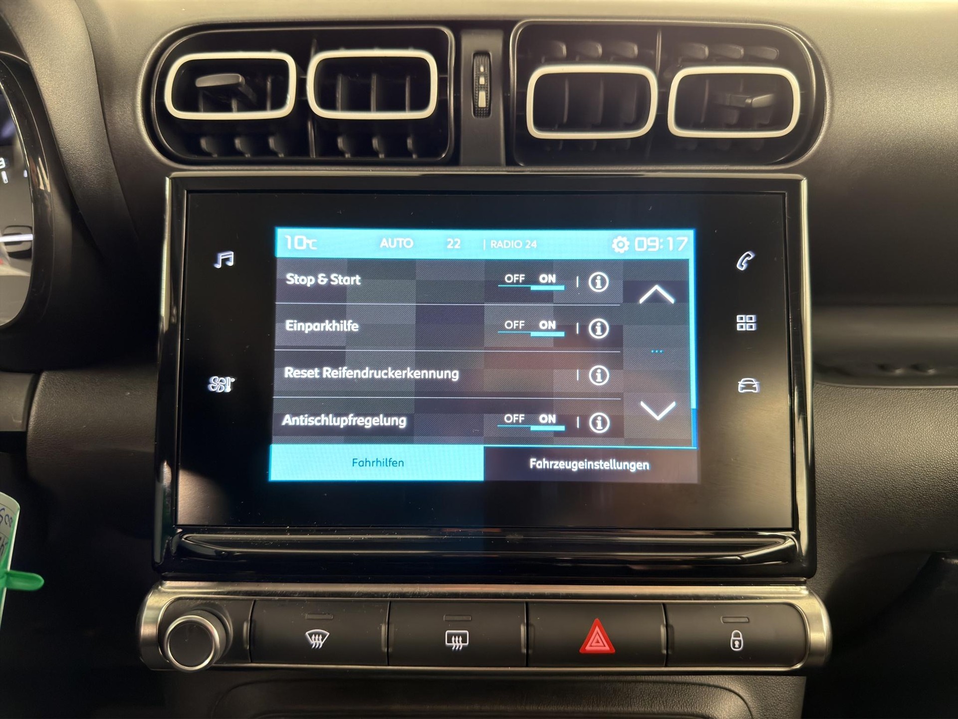 CITROEN C3 Aircross 1.2 PureTech 130 Feel Pack-image-9
