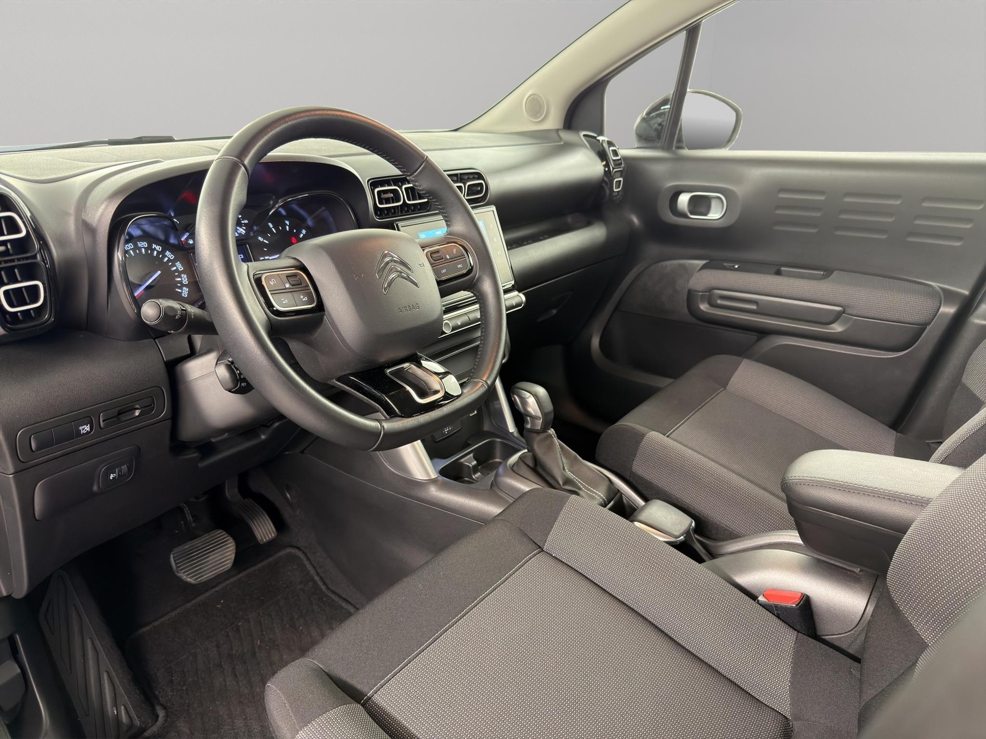 CITROEN C3 Aircross 1.2 PureTech 130 Feel Pack-image-8