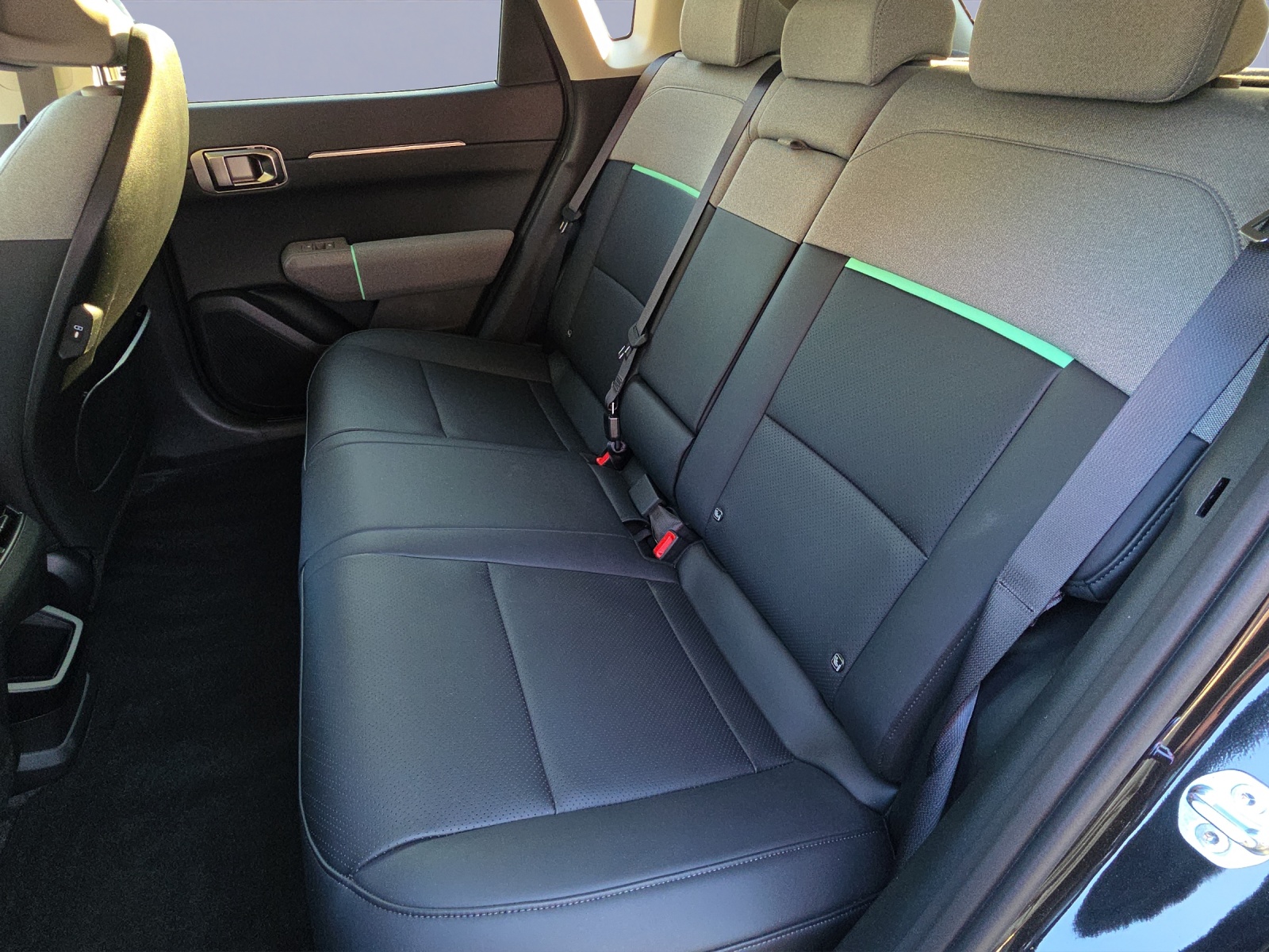 KIA EV4 81 kWh Earth+-image-9