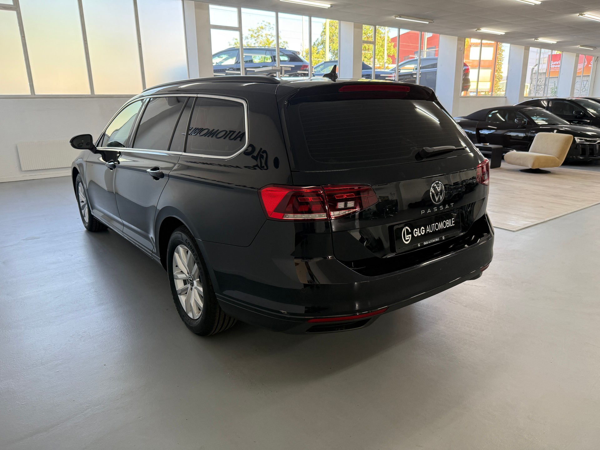 VW Passat 2.0 TDI BMT Business DSG-image-5