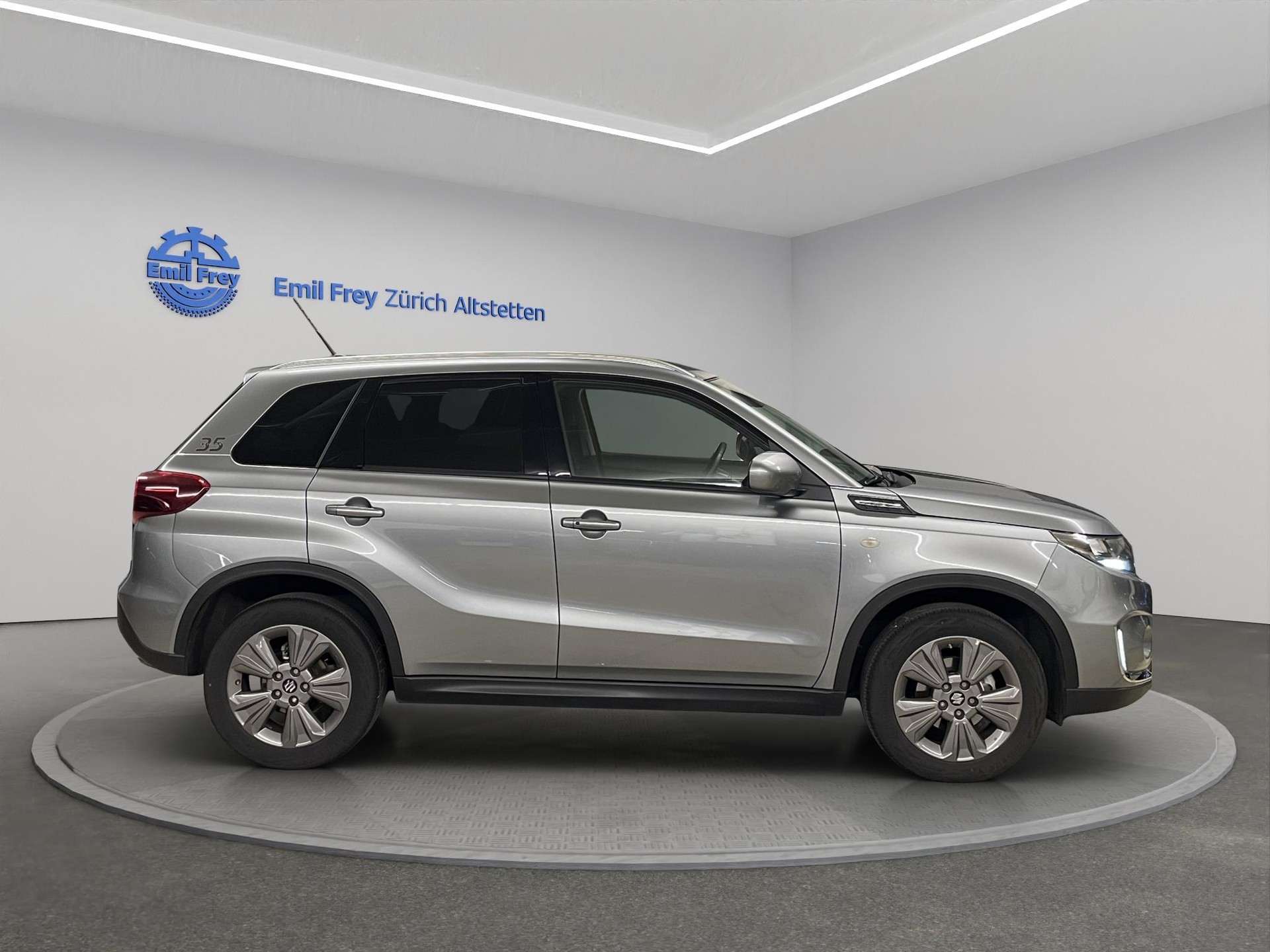 SUZUKI Vitara 1.5 Top Hybrid Edition 35 4x4-image-3