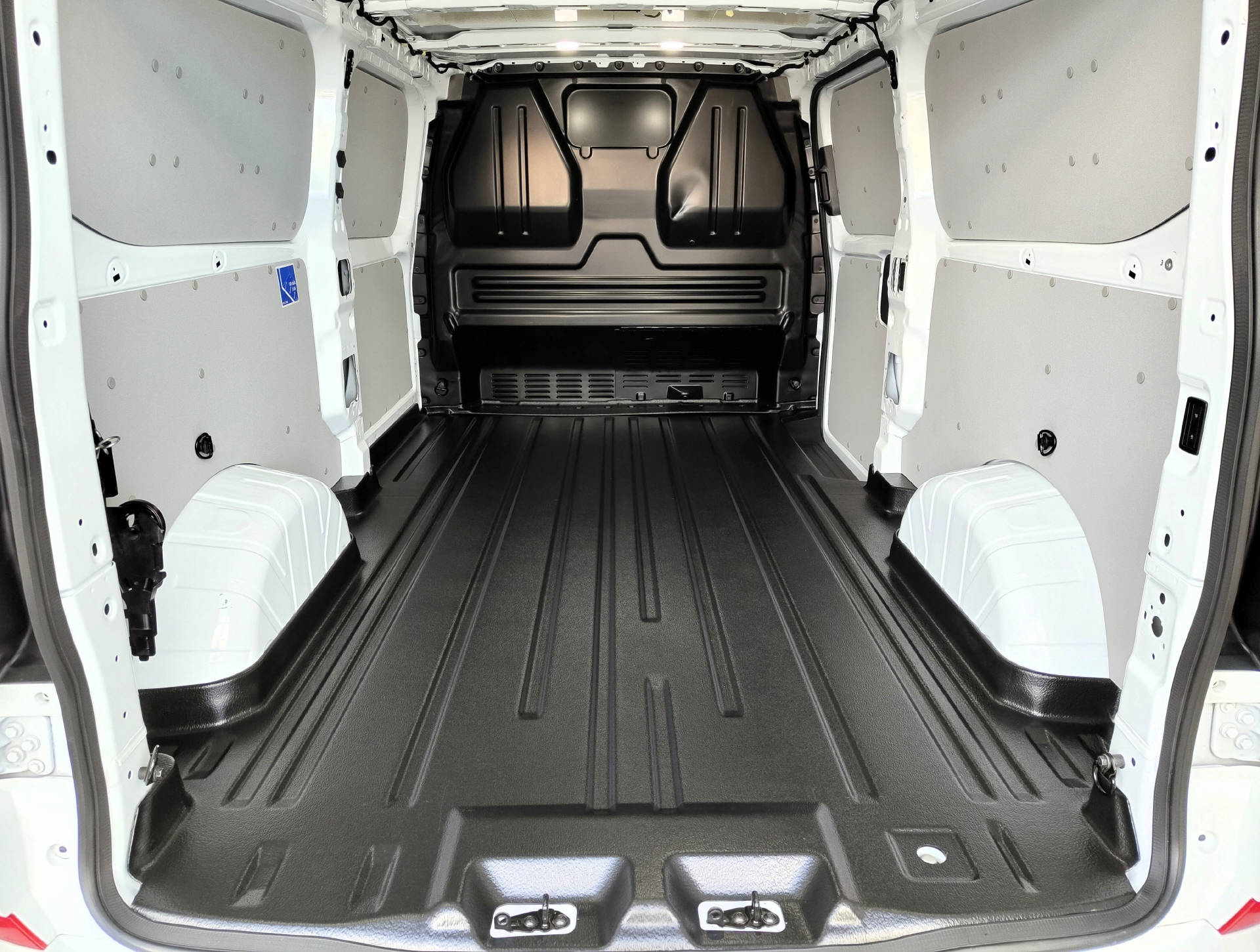FORD Transit Custom Van 320 L2H1 2.0 EcoBlue 136 Limited-image-14