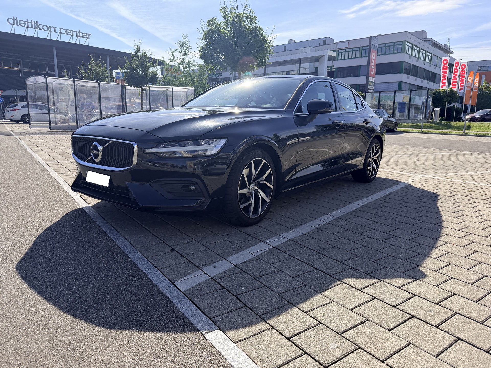 VOLVO 2.0 T4 Inscription-image-1