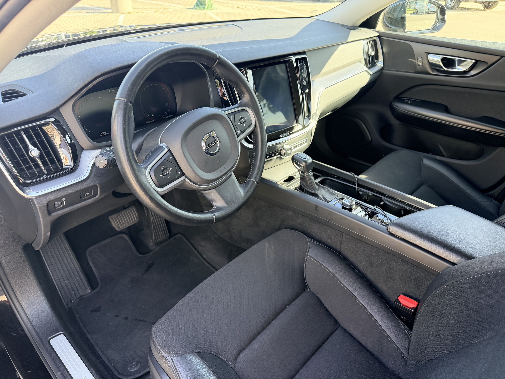 VOLVO 2.0 T4 Inscription-image-8