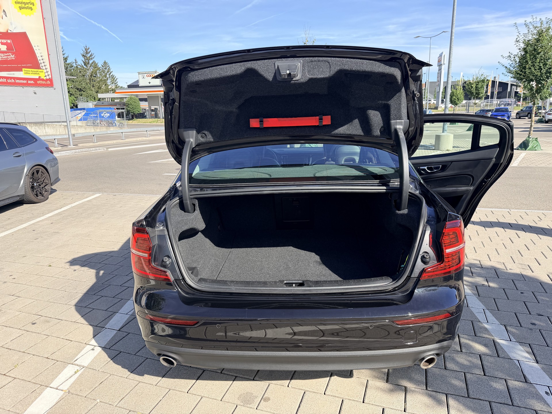 VOLVO 2.0 T4 Inscription-image-9