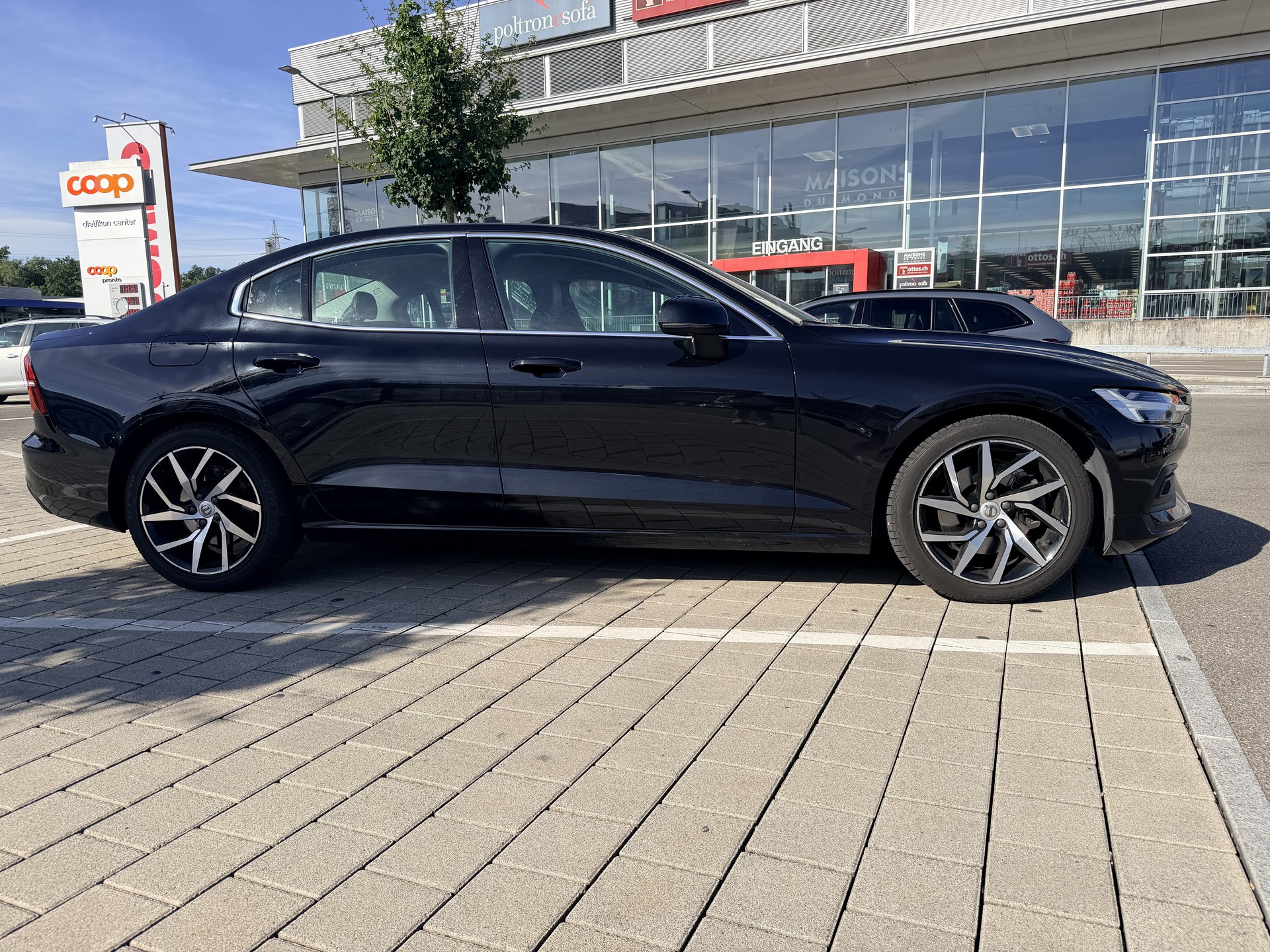 VOLVO 2.0 T4 Inscription-image-3