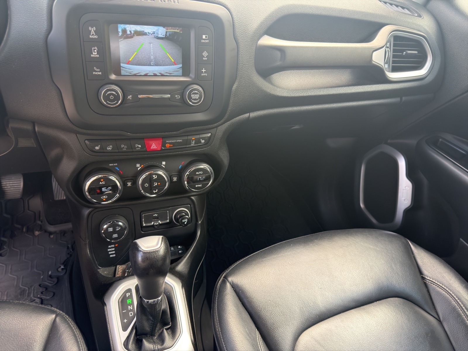 JEEP Renegade 2.0 CRD 75th Anniv. AWD + Low Range 9ATX-image-9