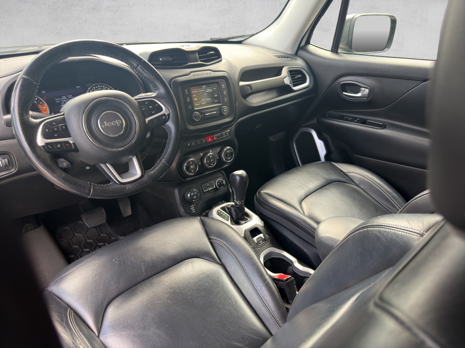 JEEP Renegade 2.0 CRD 75th Anniv. AWD + Low Range 9ATX-image-11
