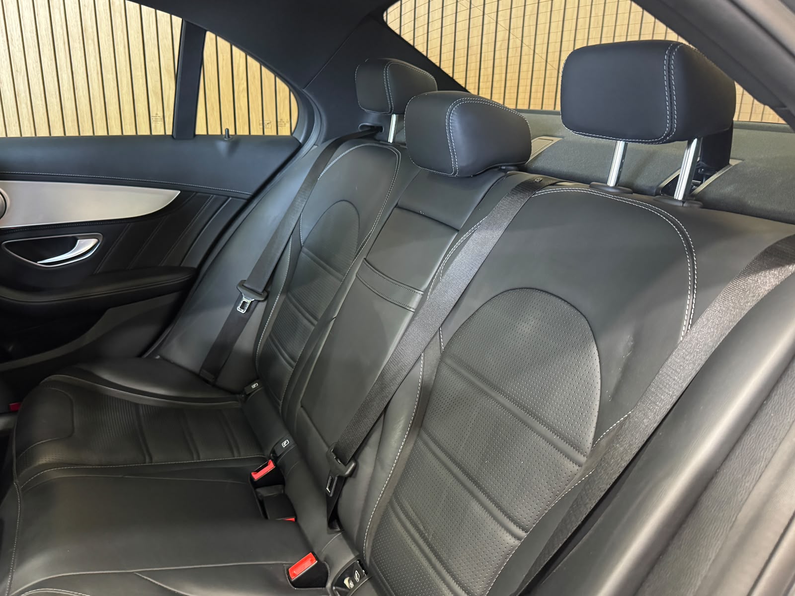 MERCEDES-BENZ C 63 AMG Speedshift-image-29