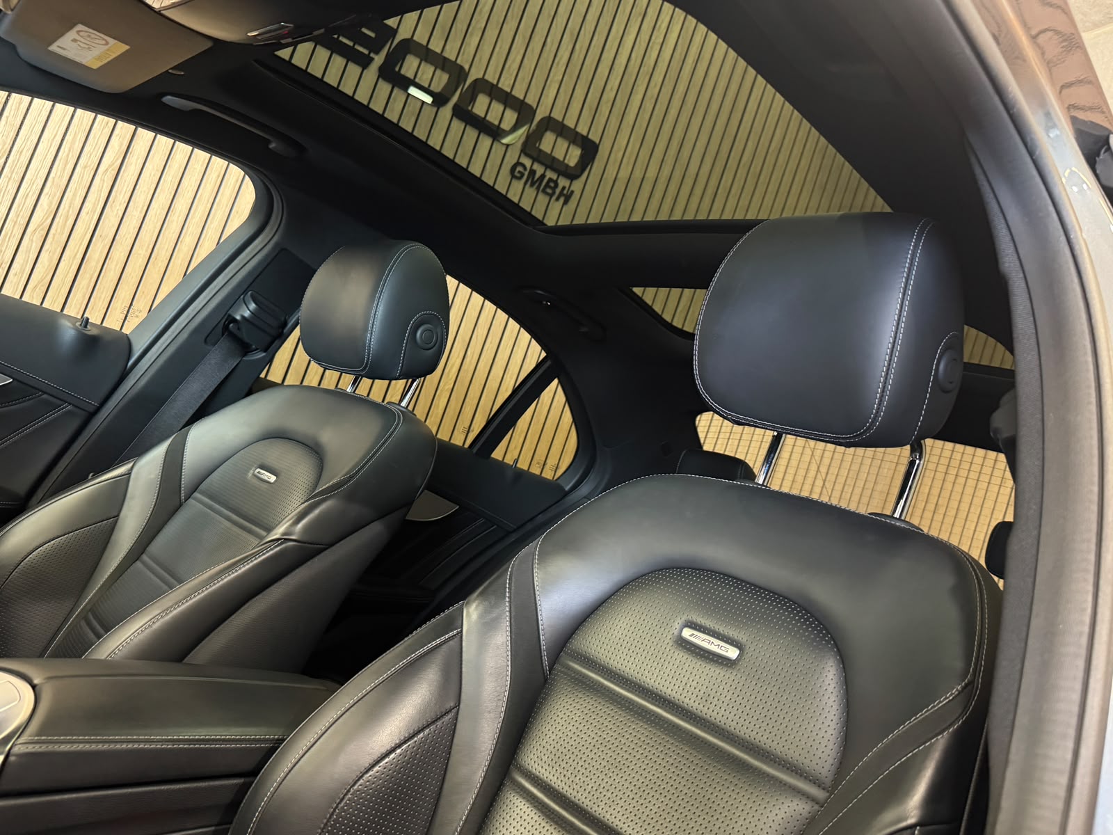 MERCEDES-BENZ C 63 AMG Speedshift-image-28