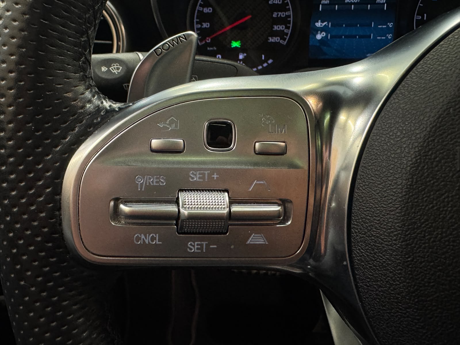 MERCEDES-BENZ C 63 AMG Speedshift-image-11