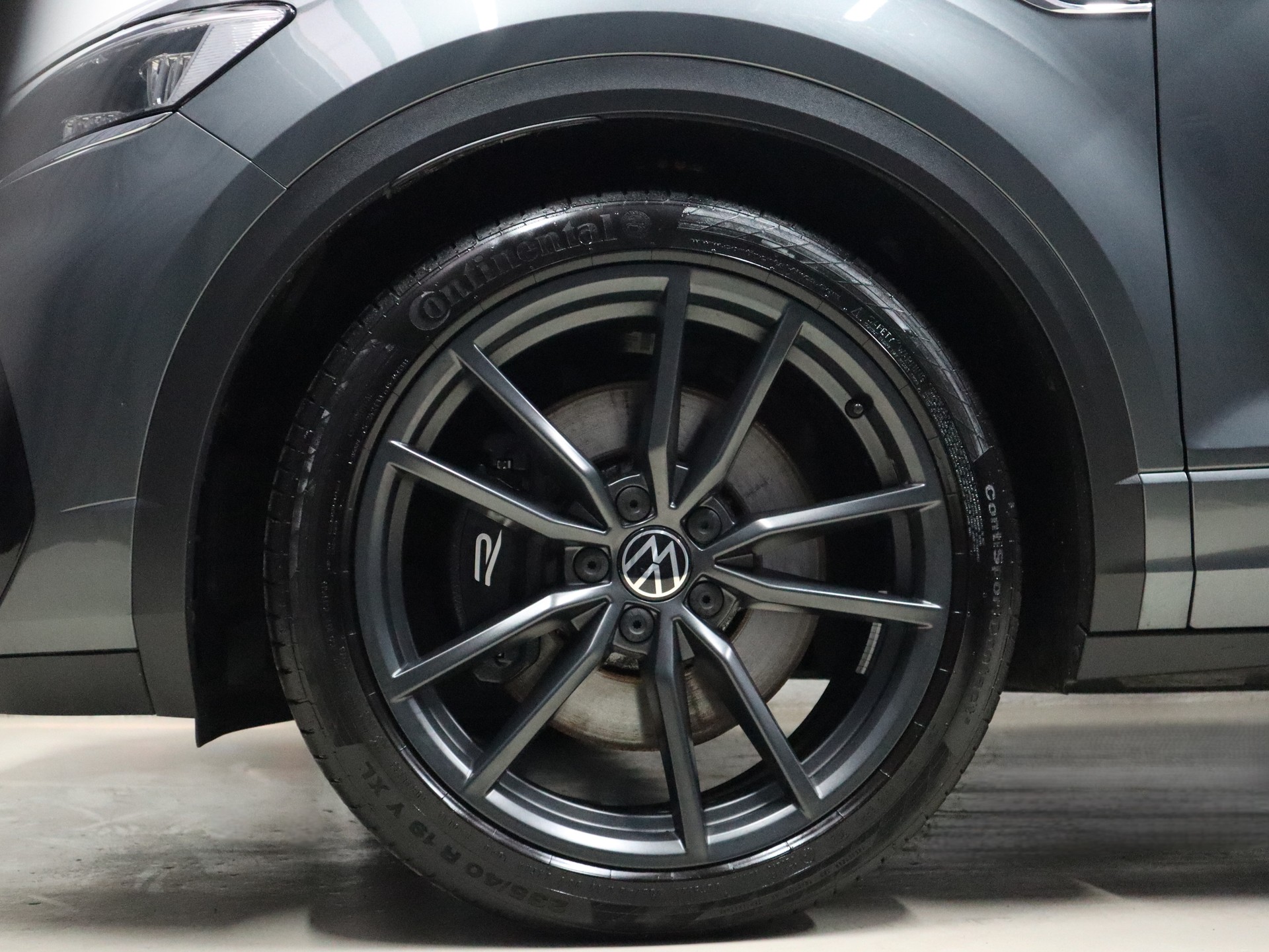 VW T-Roc 2.0 TSI R DSG 4Motion Performance - Panorama - Navi - AKRAPOVIC - Sportsitze - Beats - Kamera - 301 PS-image-7