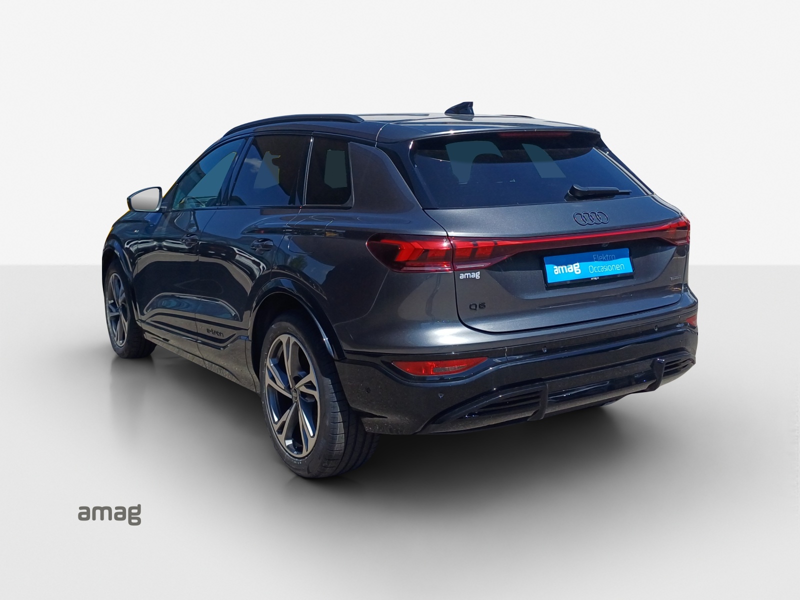 AUDI Q6 e-tron quattro-image-2