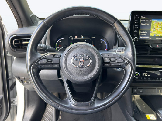 TOYOTA Yaris Cr. 1.5 Adve. AWD A-image-8